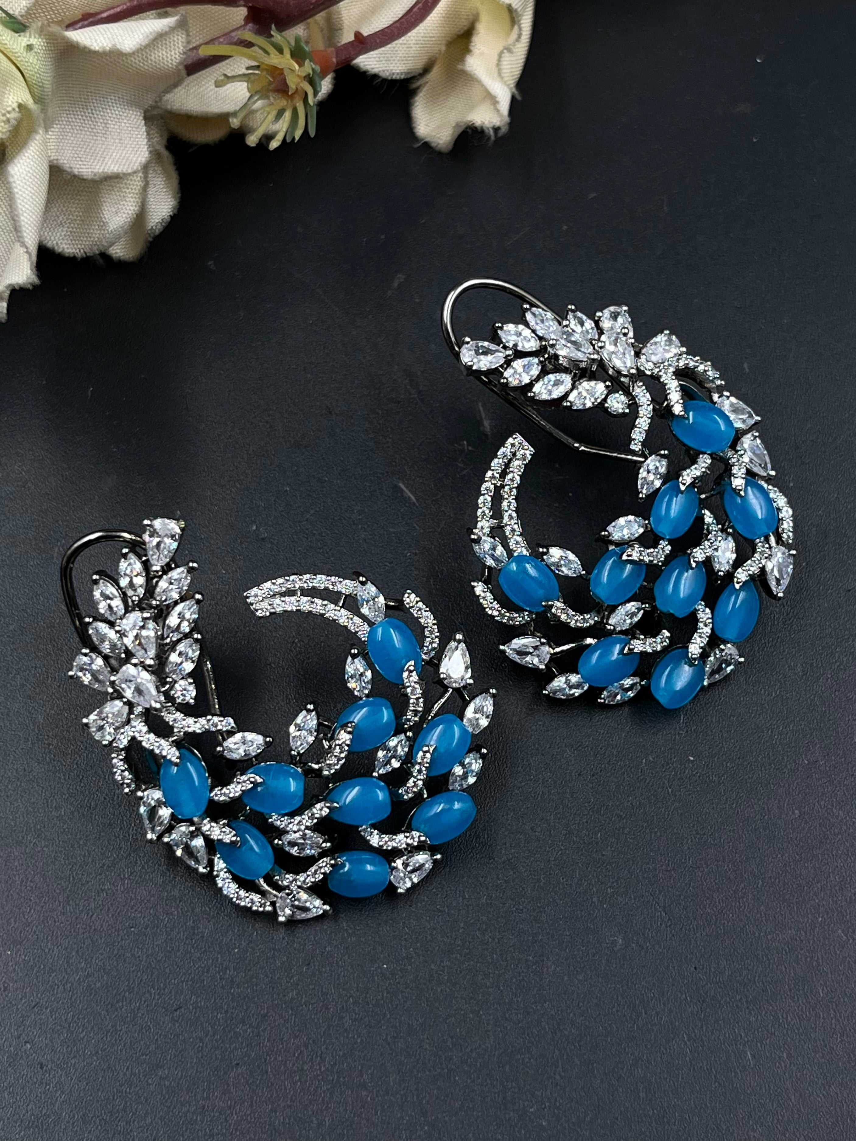 NOUR EARRING