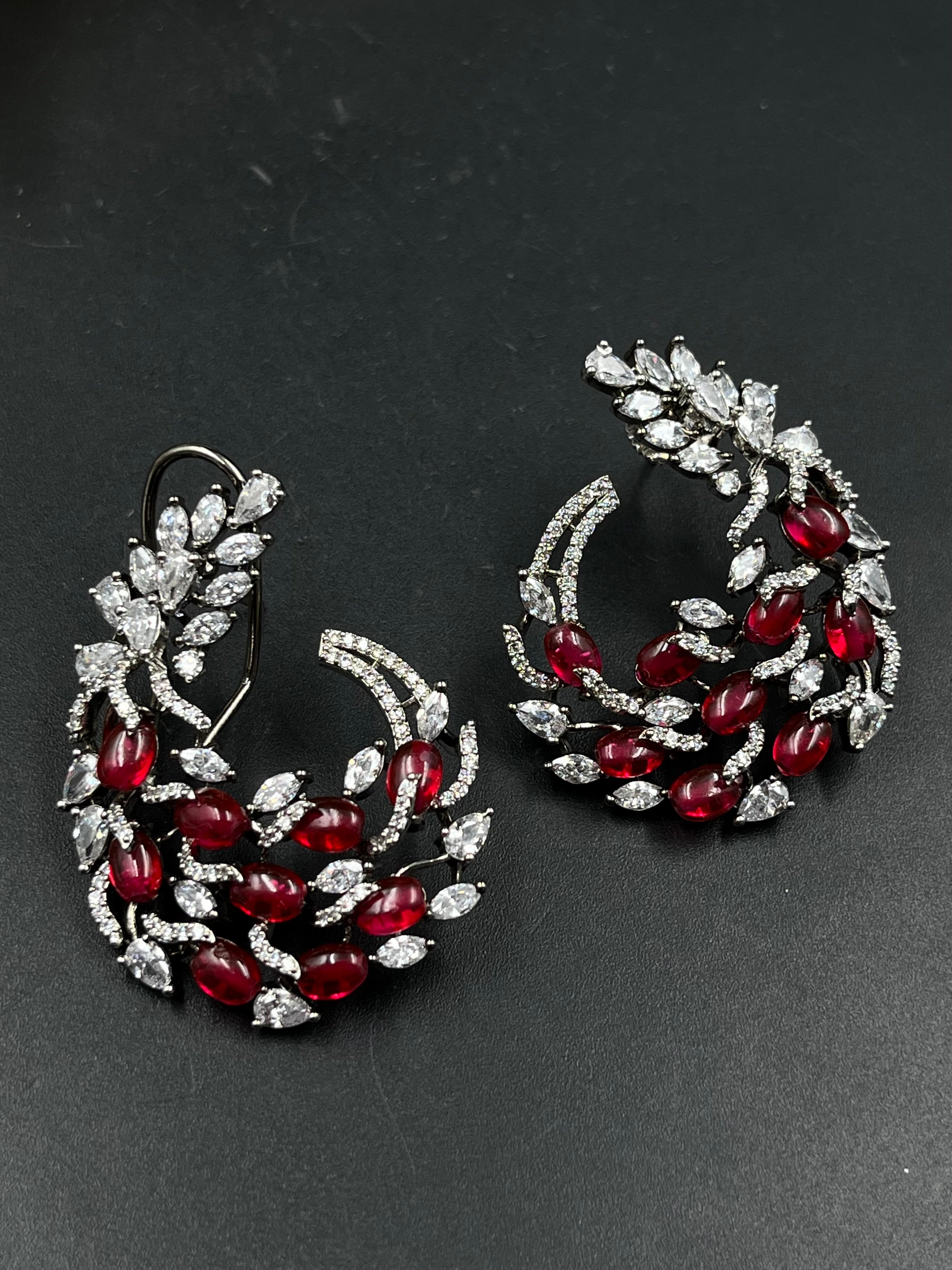NOUR EARRING