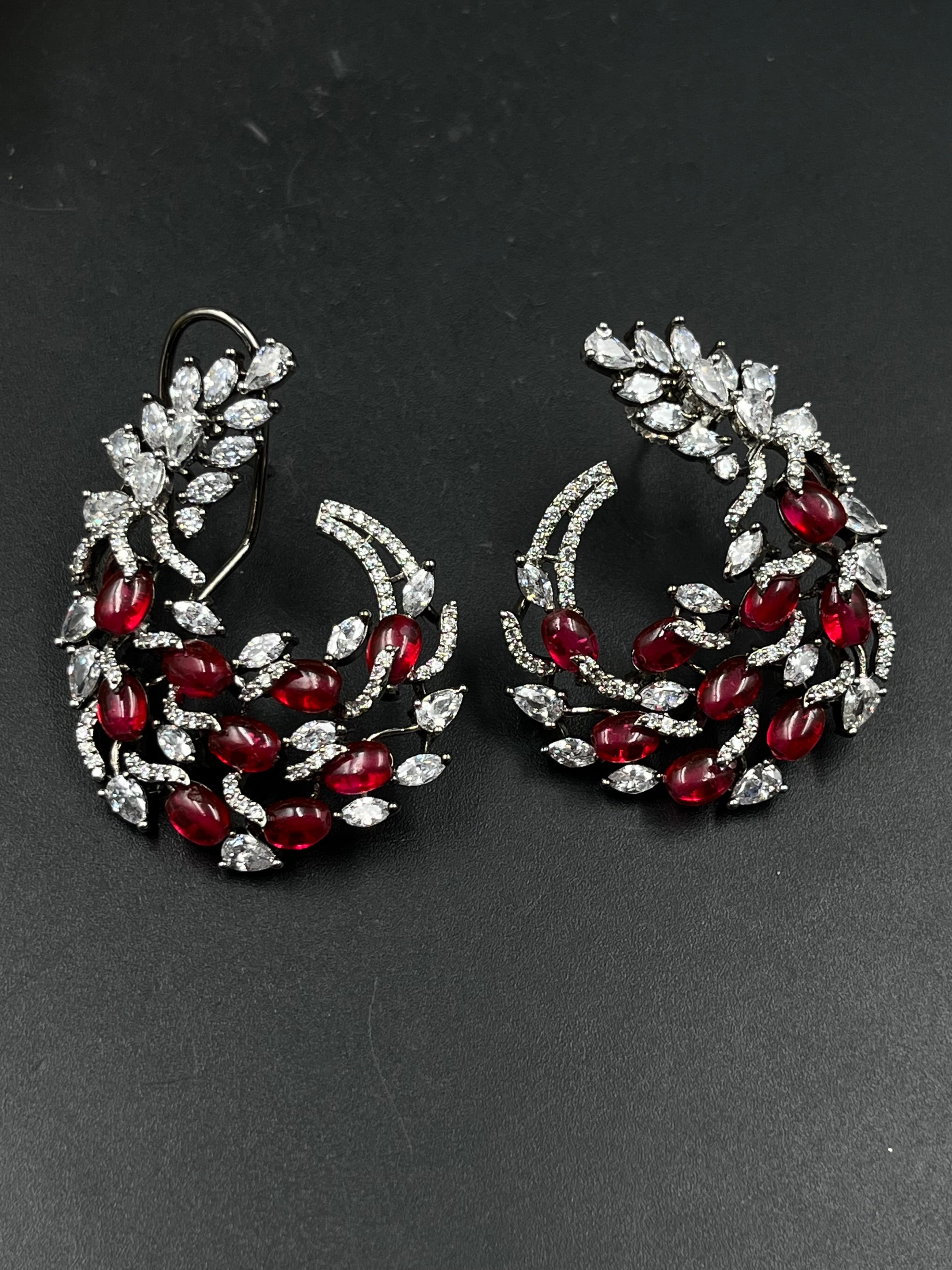 NOUR EARRING