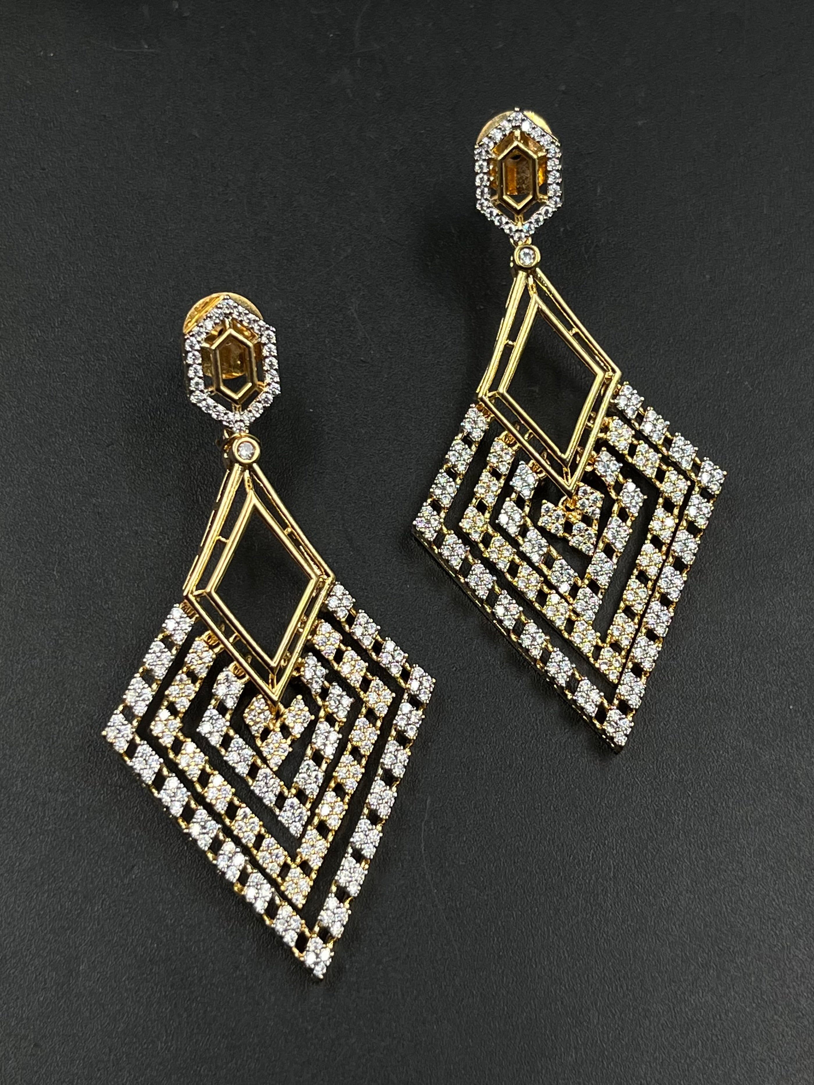 ZAHRA EARRING