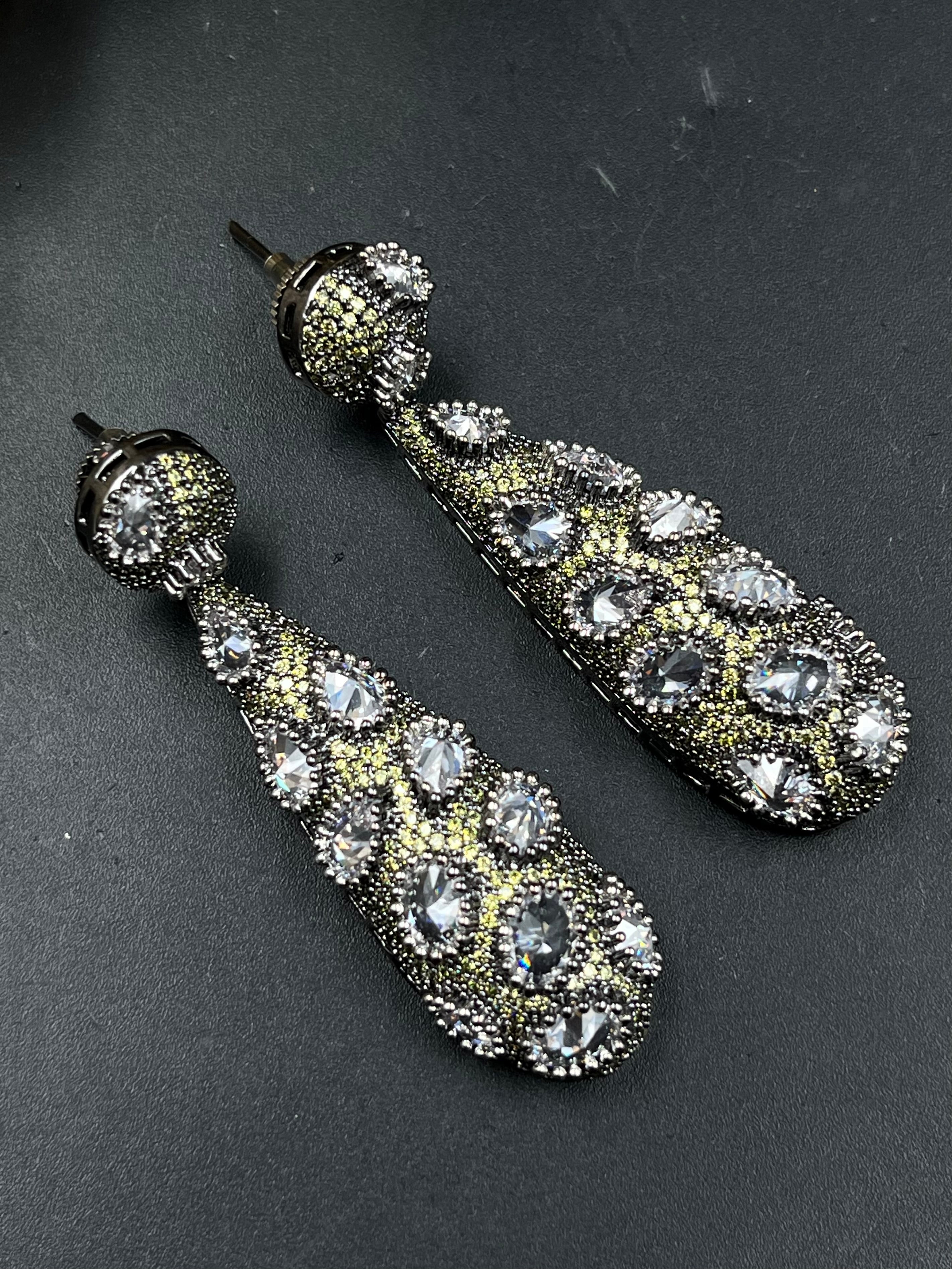 AMAL EARRING