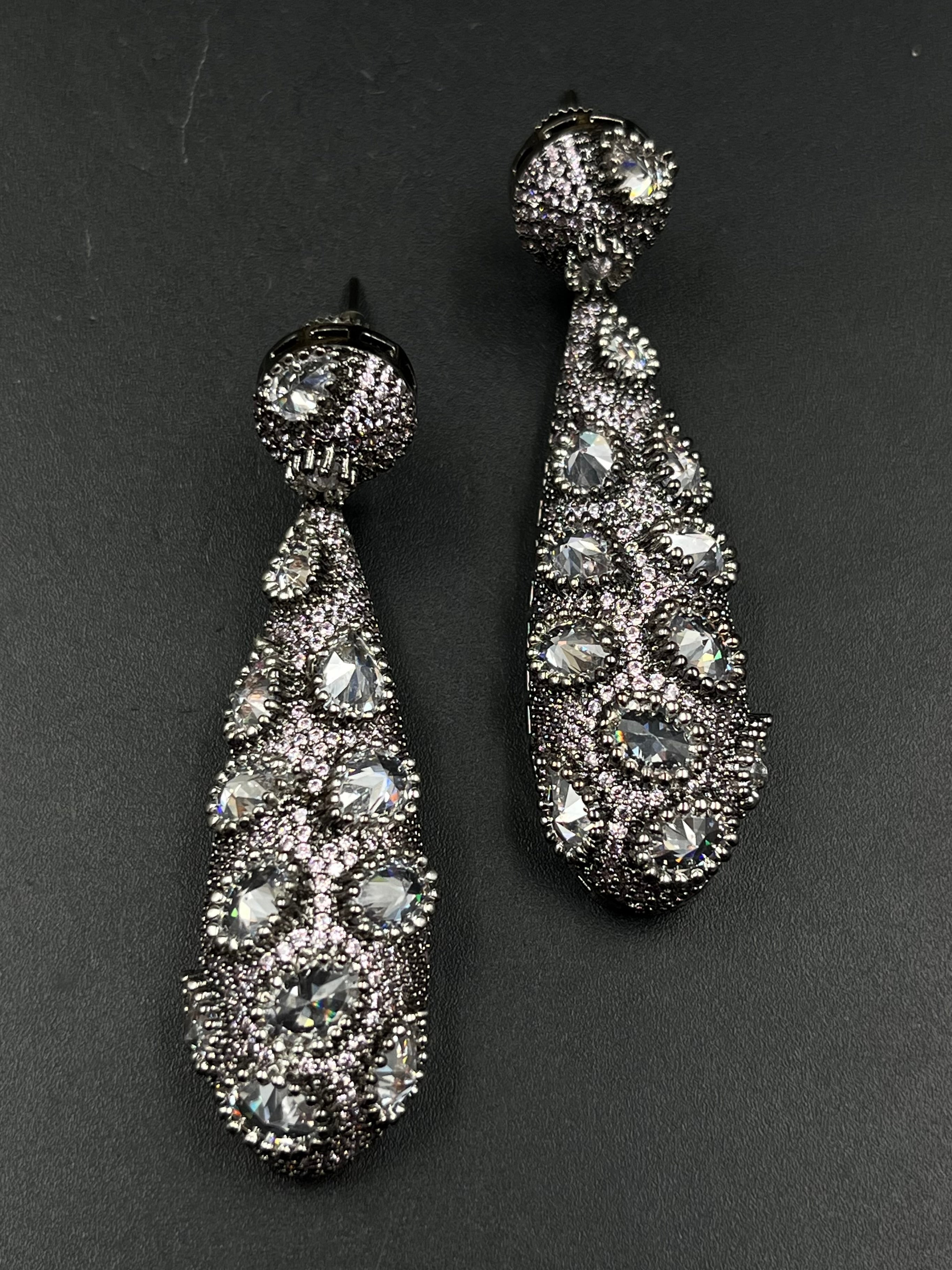 AMAL EARRING