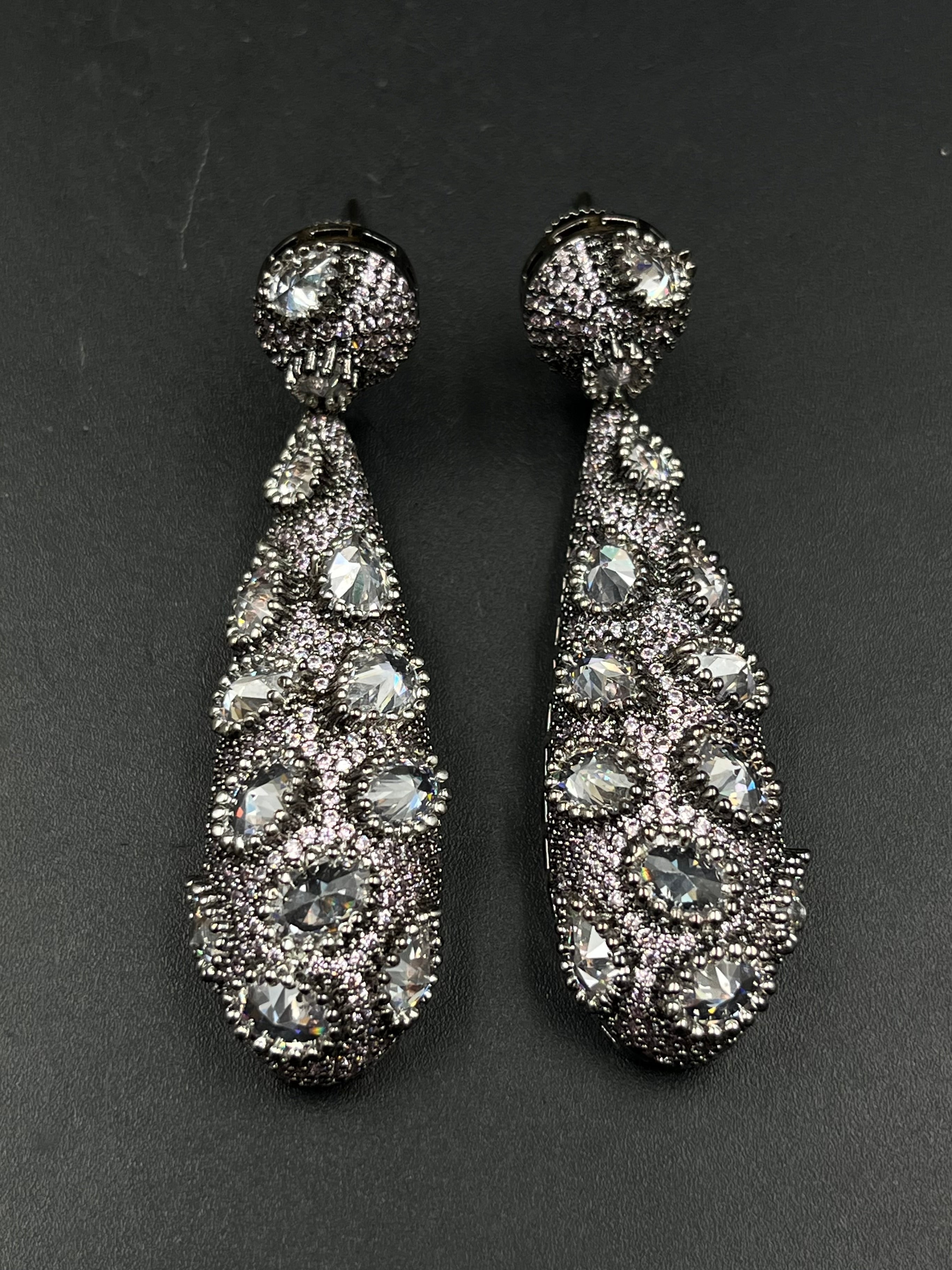 AMAL EARRING