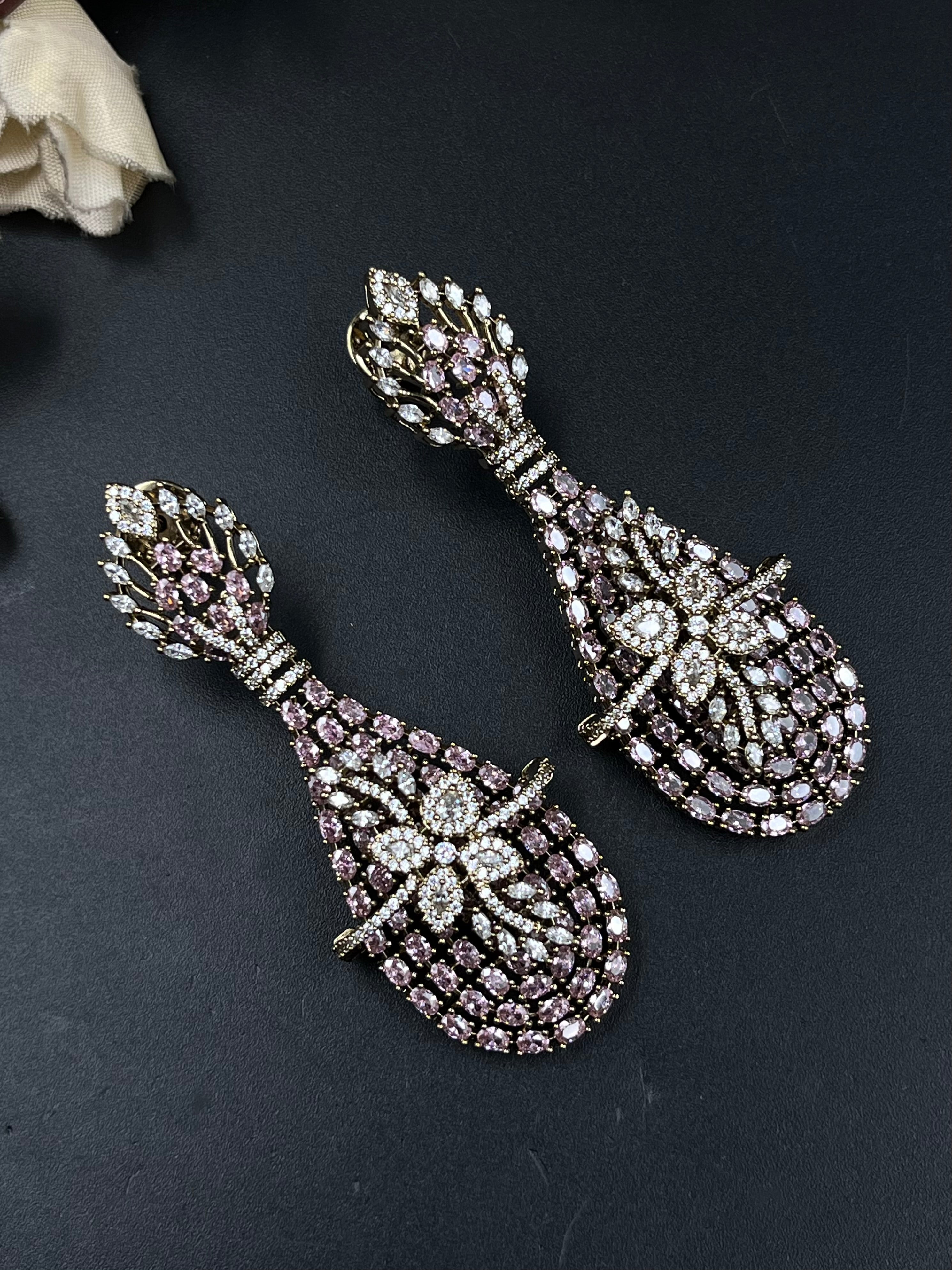 AIZA EARRING
