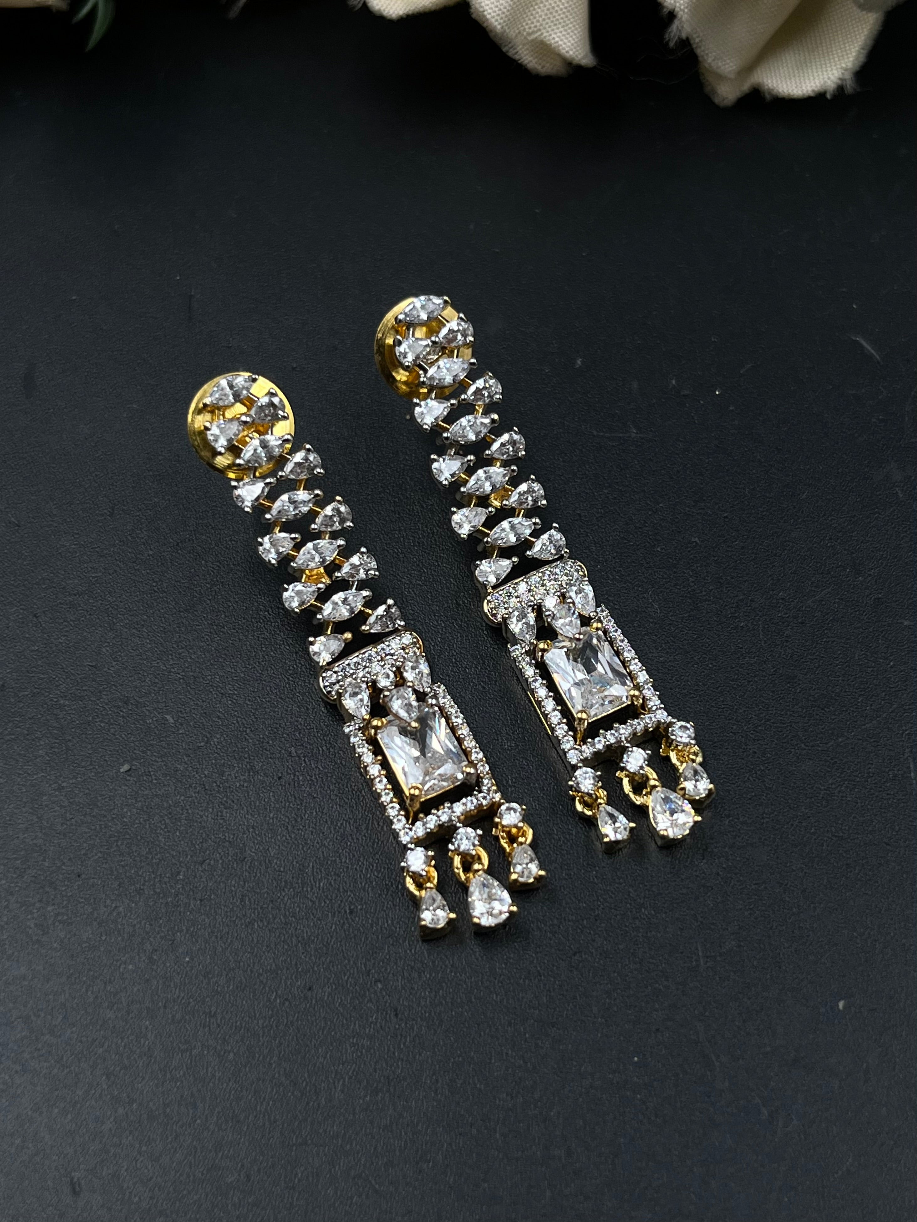 NIYO NECKLACE