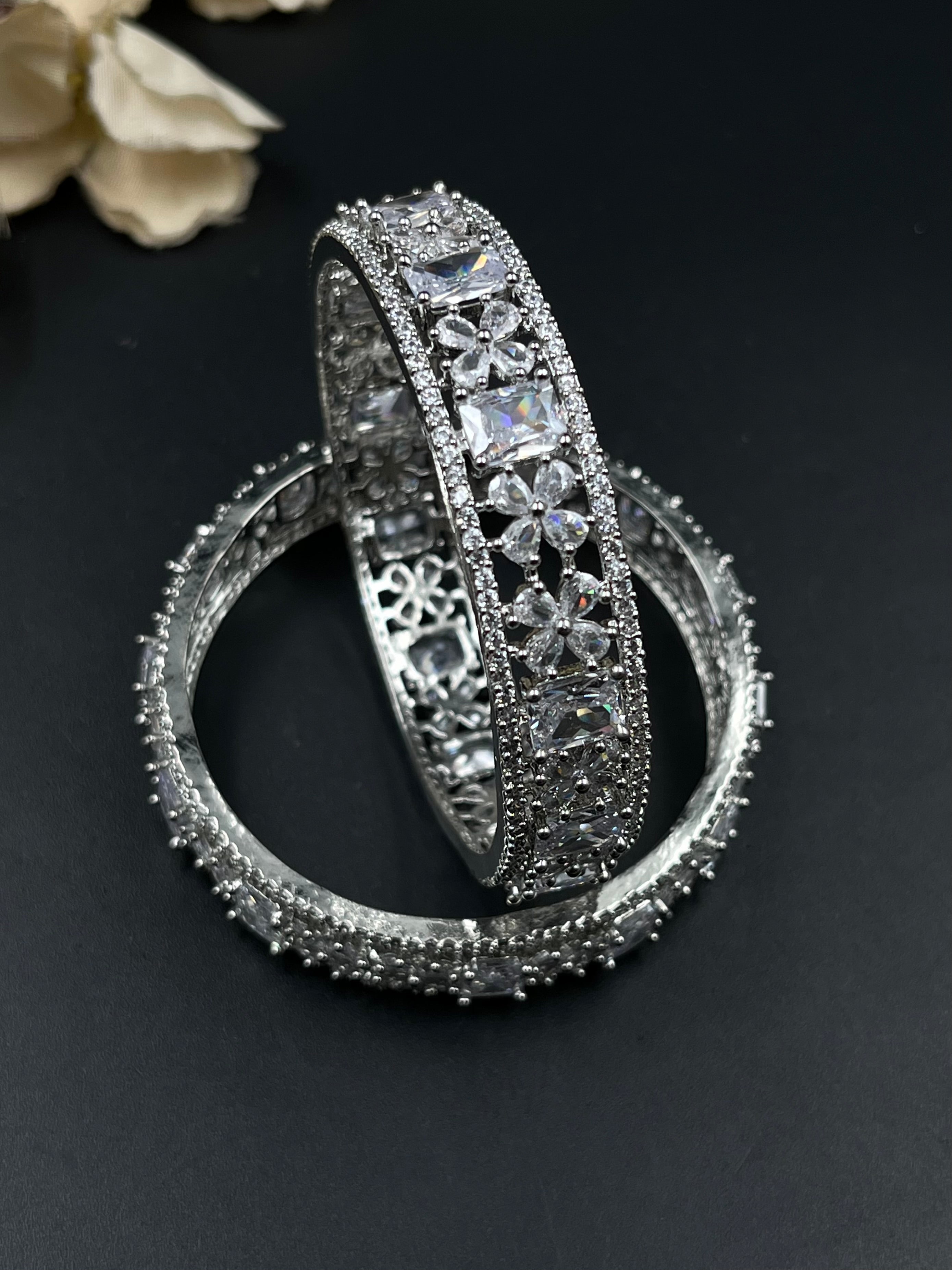 EIYAS BANGLES