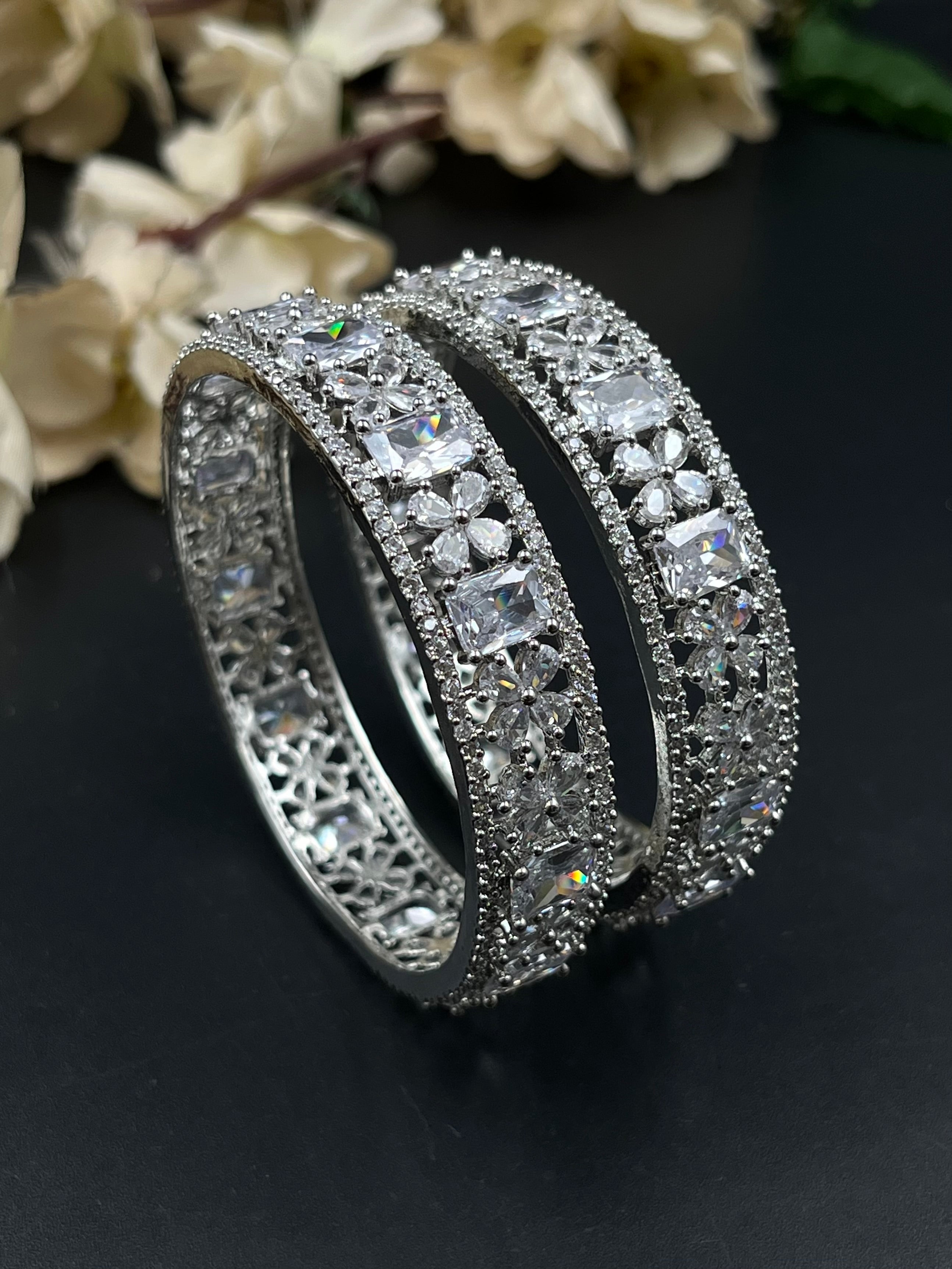 EIYAS BANGLES