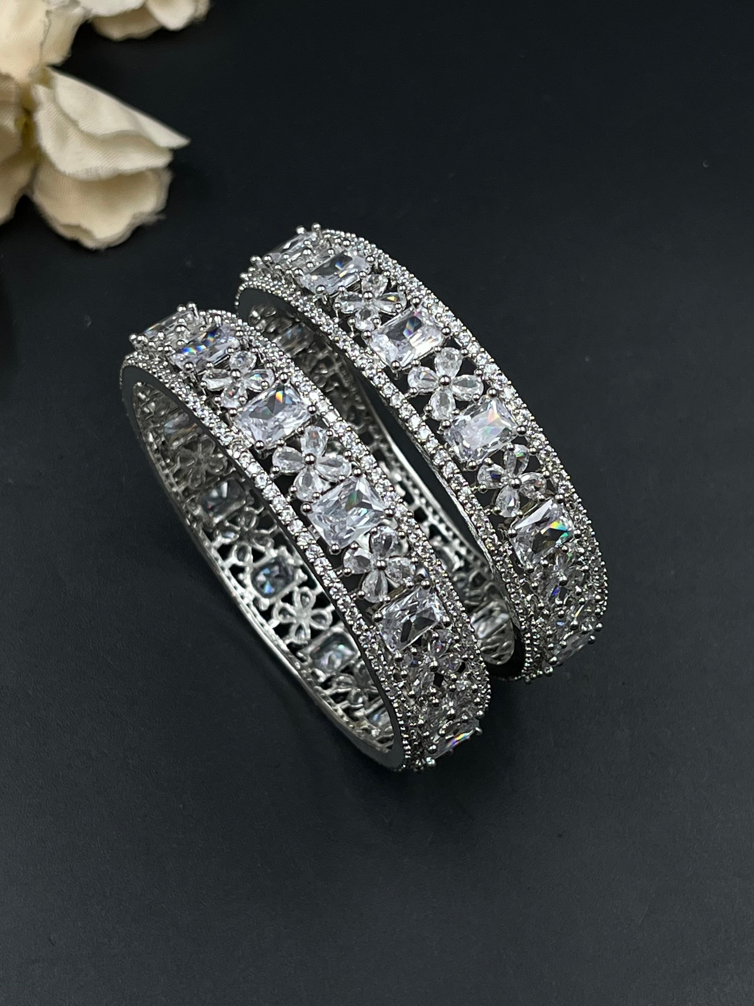 EIYAS BANGLES