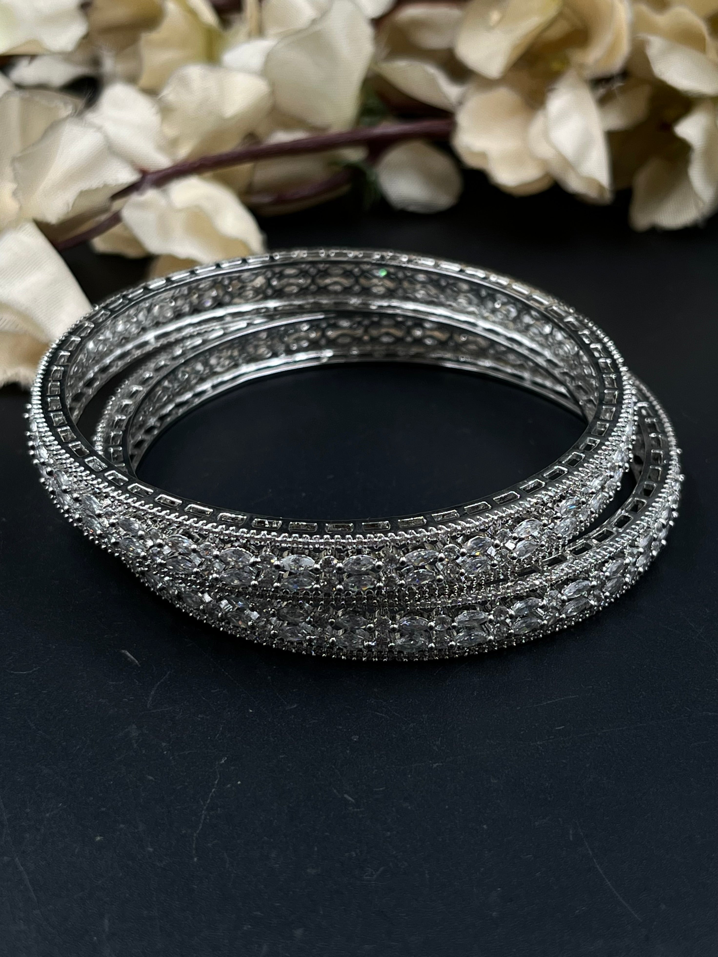 MUNA BANGLES