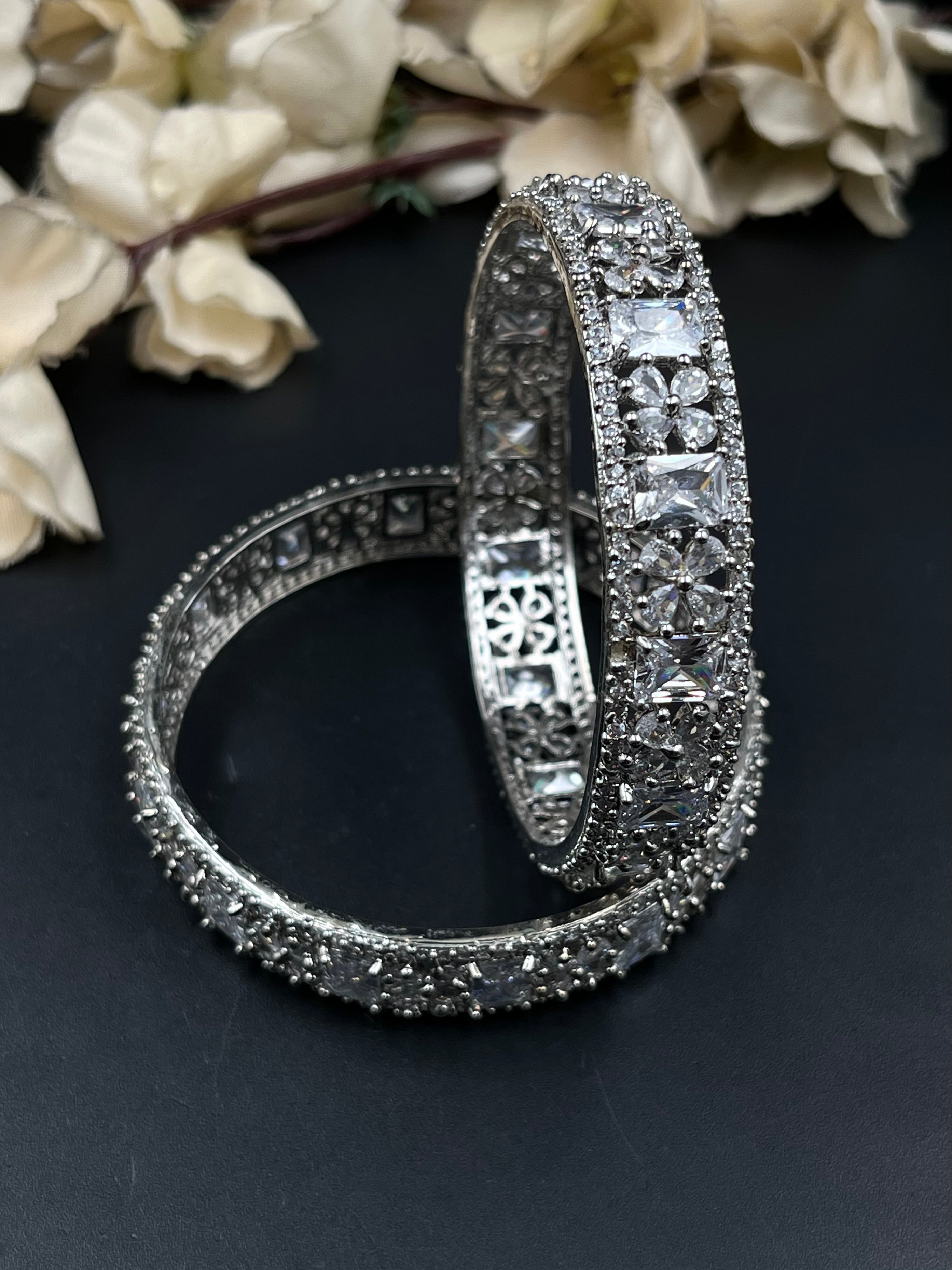 KIRNI BANGLES