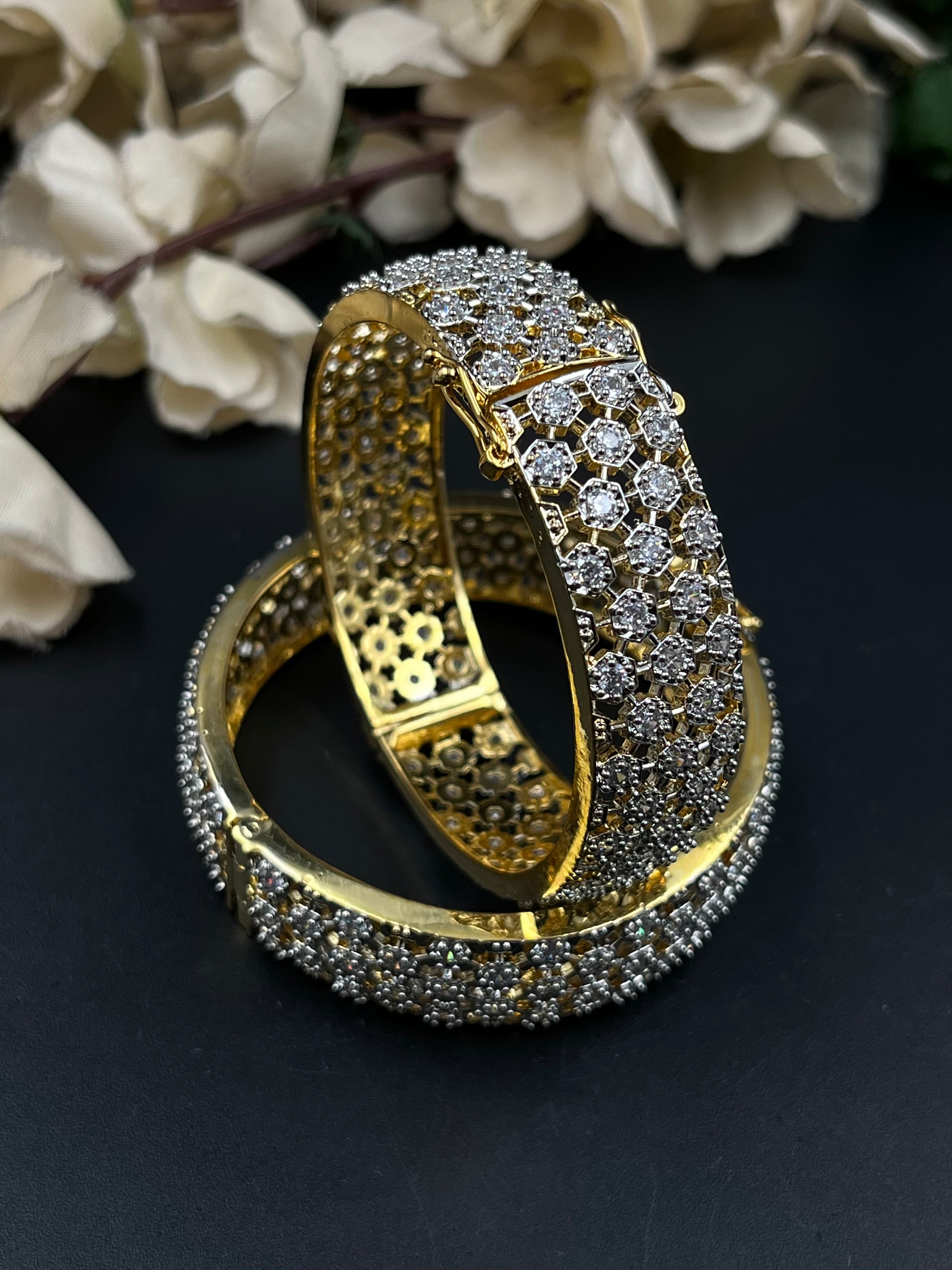 KIYAZ BANGLES