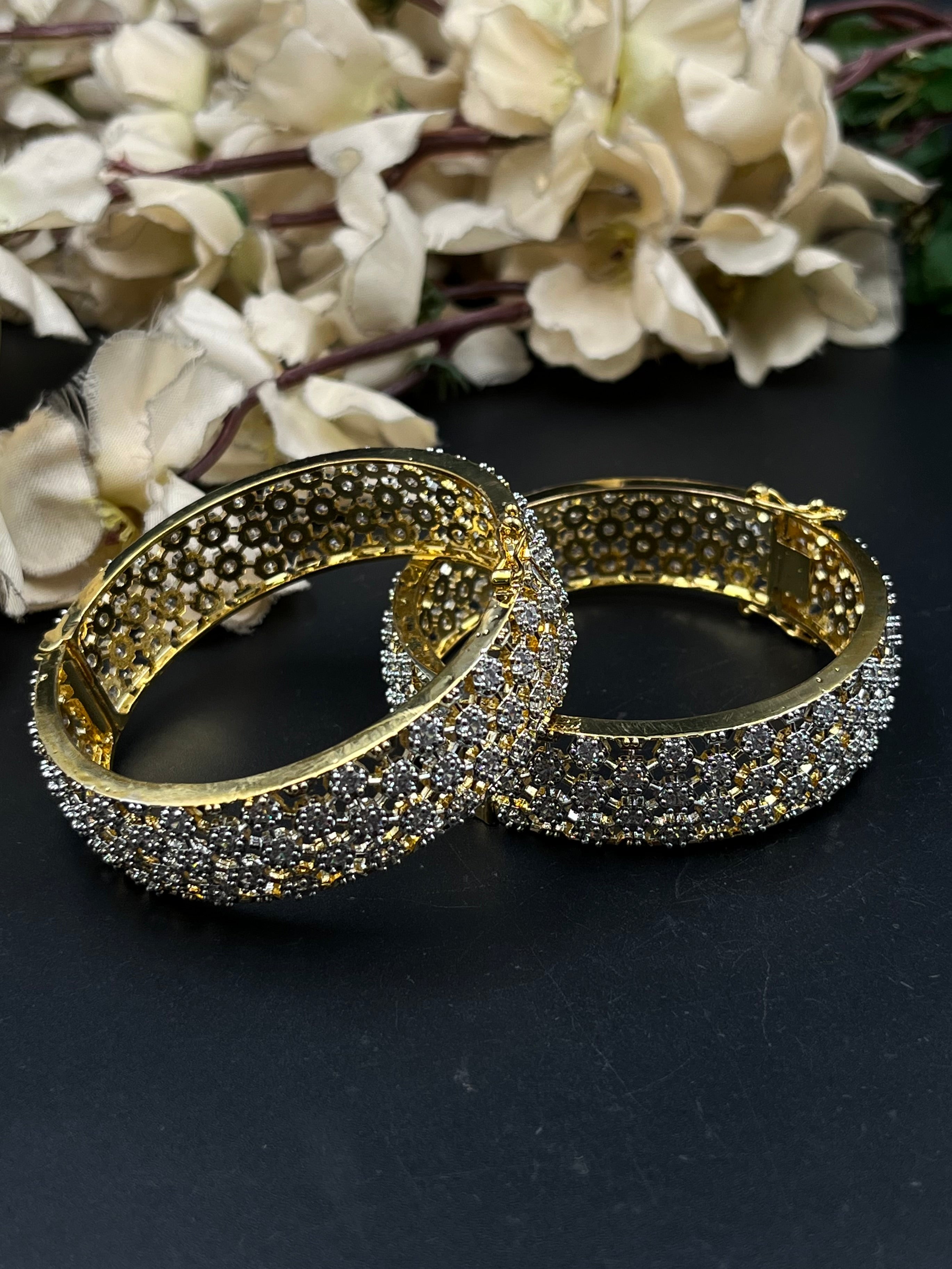 KIYAZ BANGLES