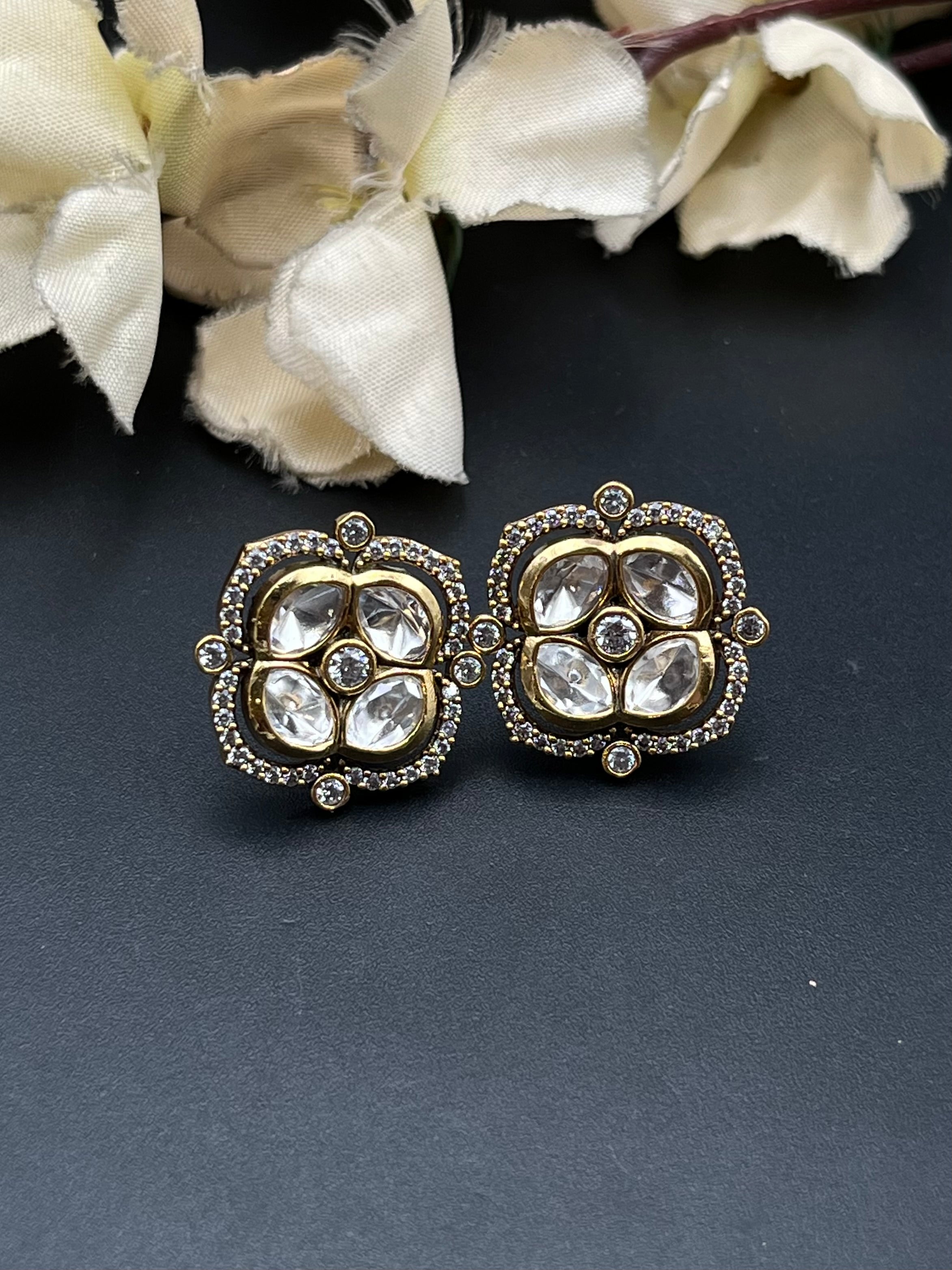KINO EARRING