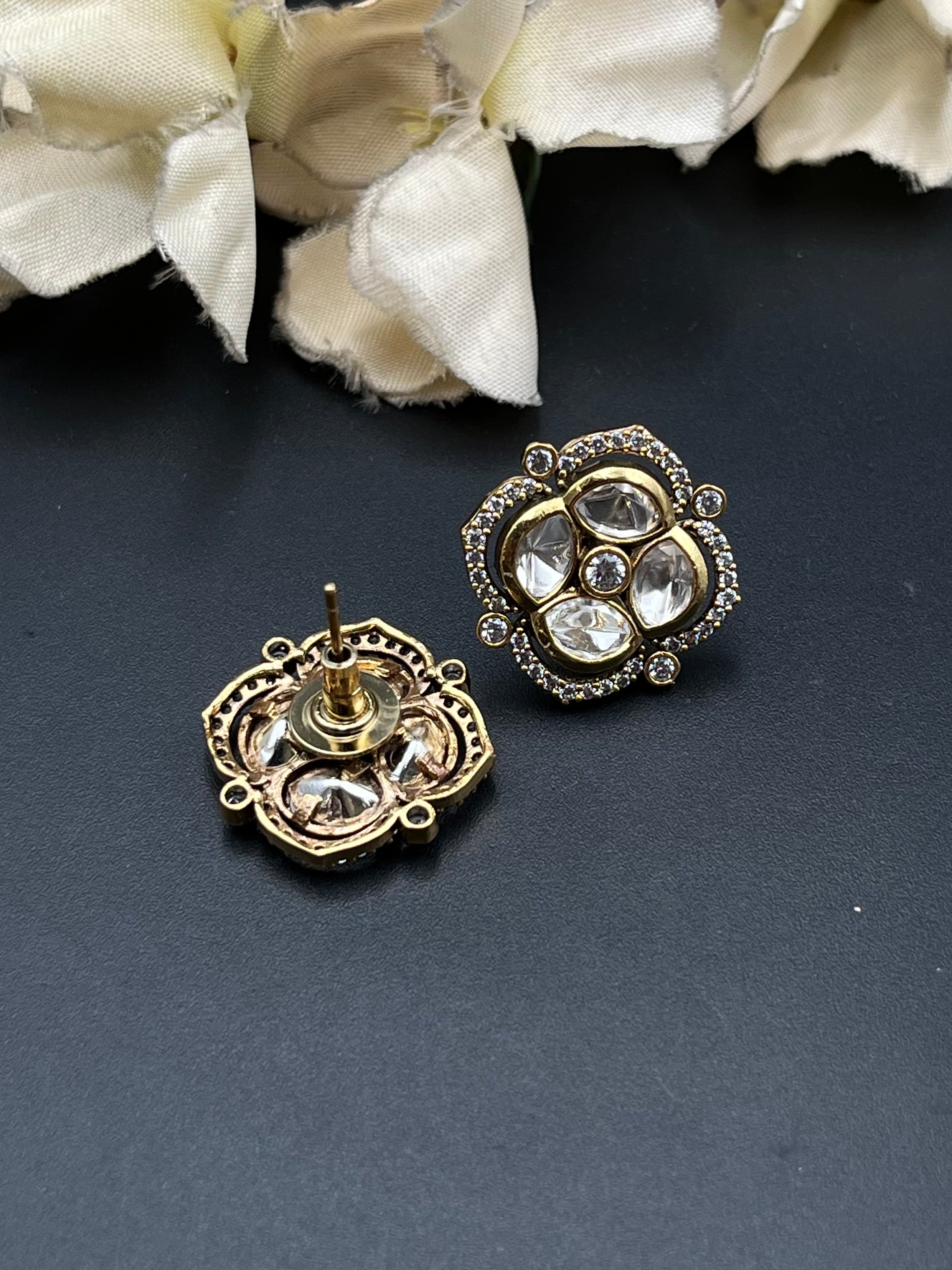 KINO EARRING