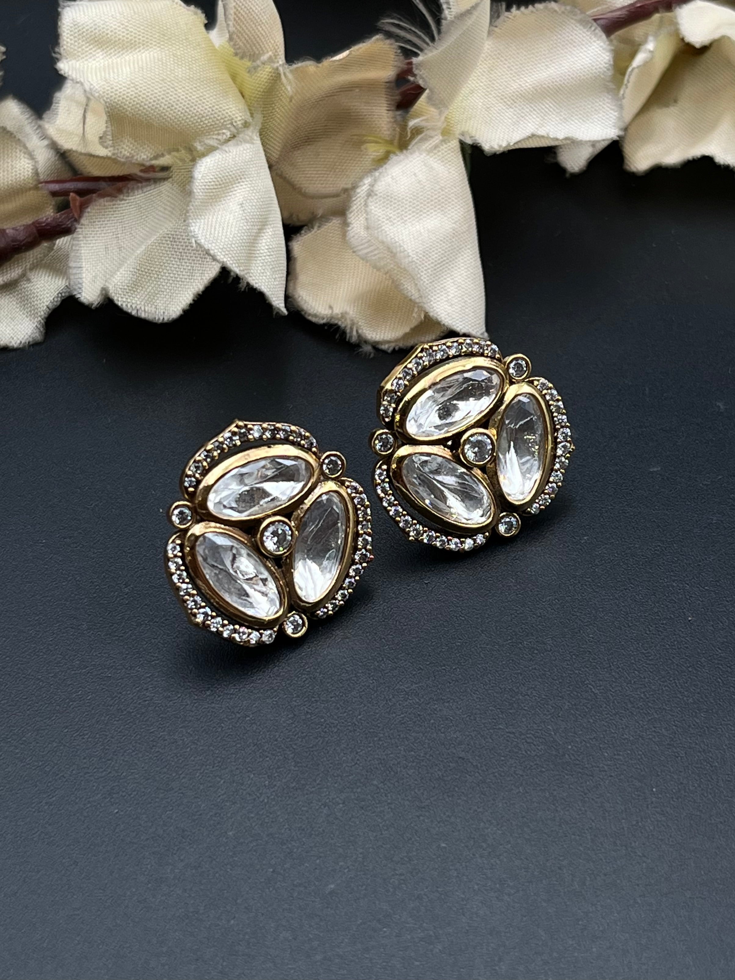KINO EARRING