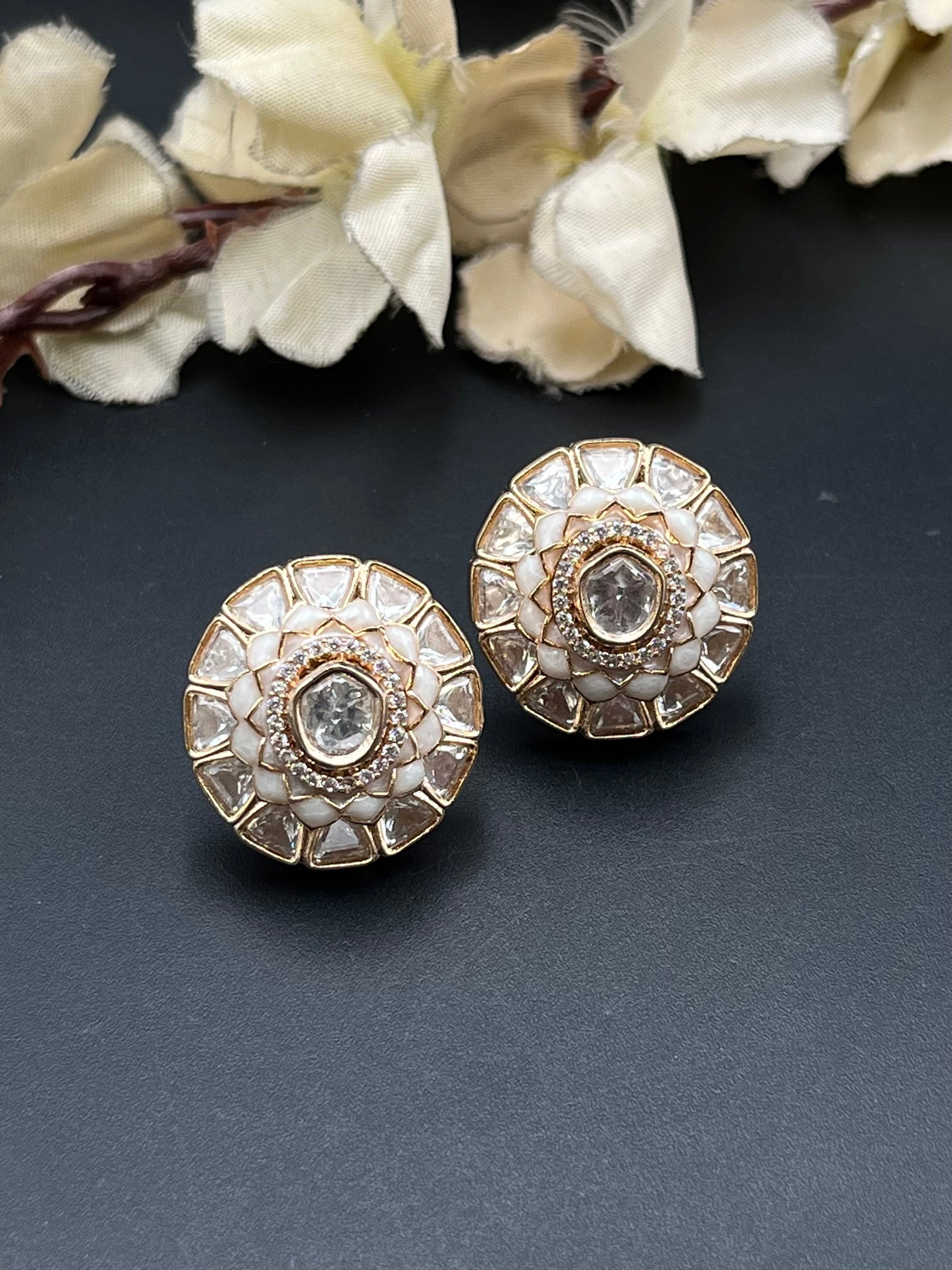 JIYO EARRING