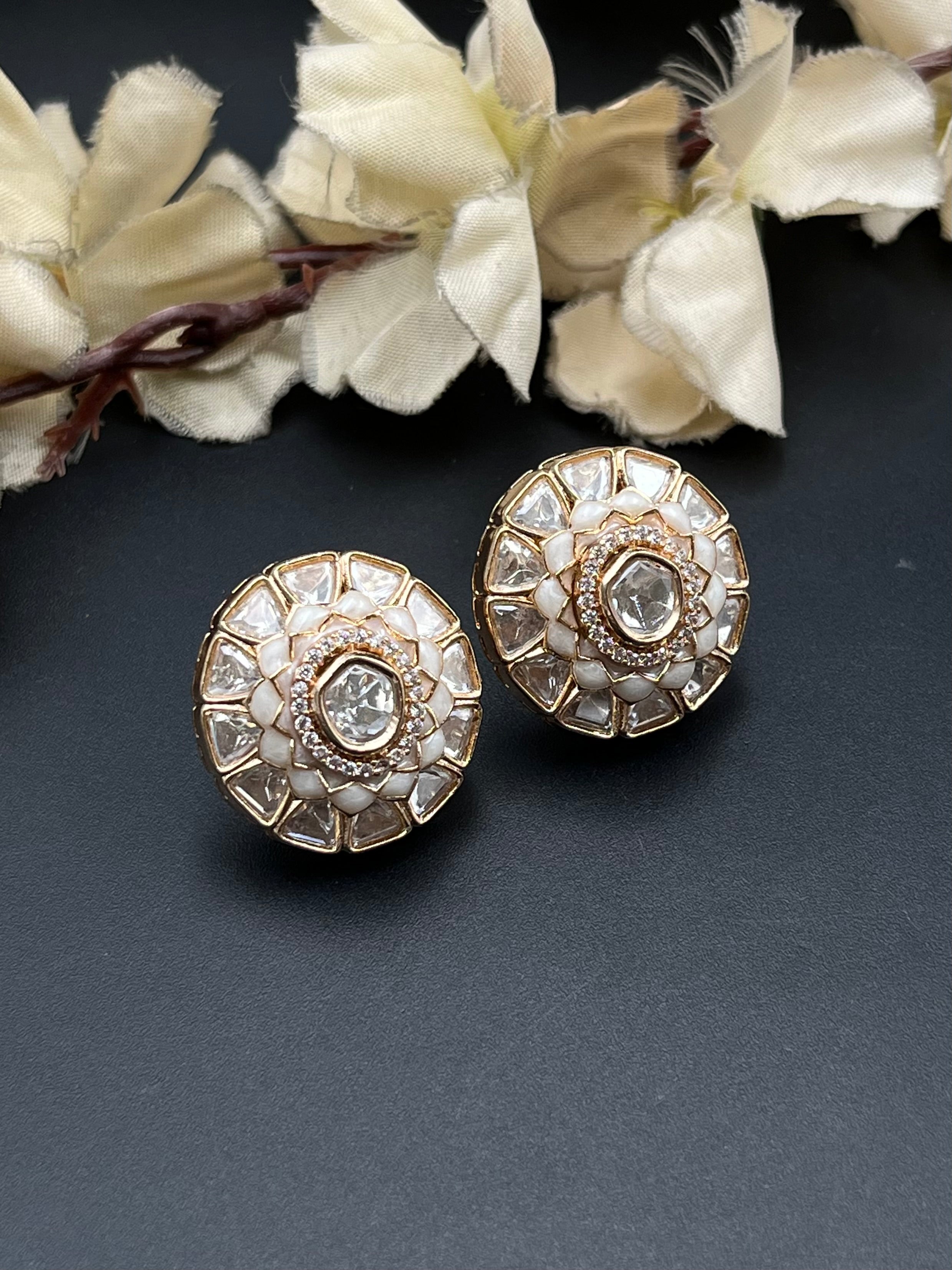 JIYO EARRING