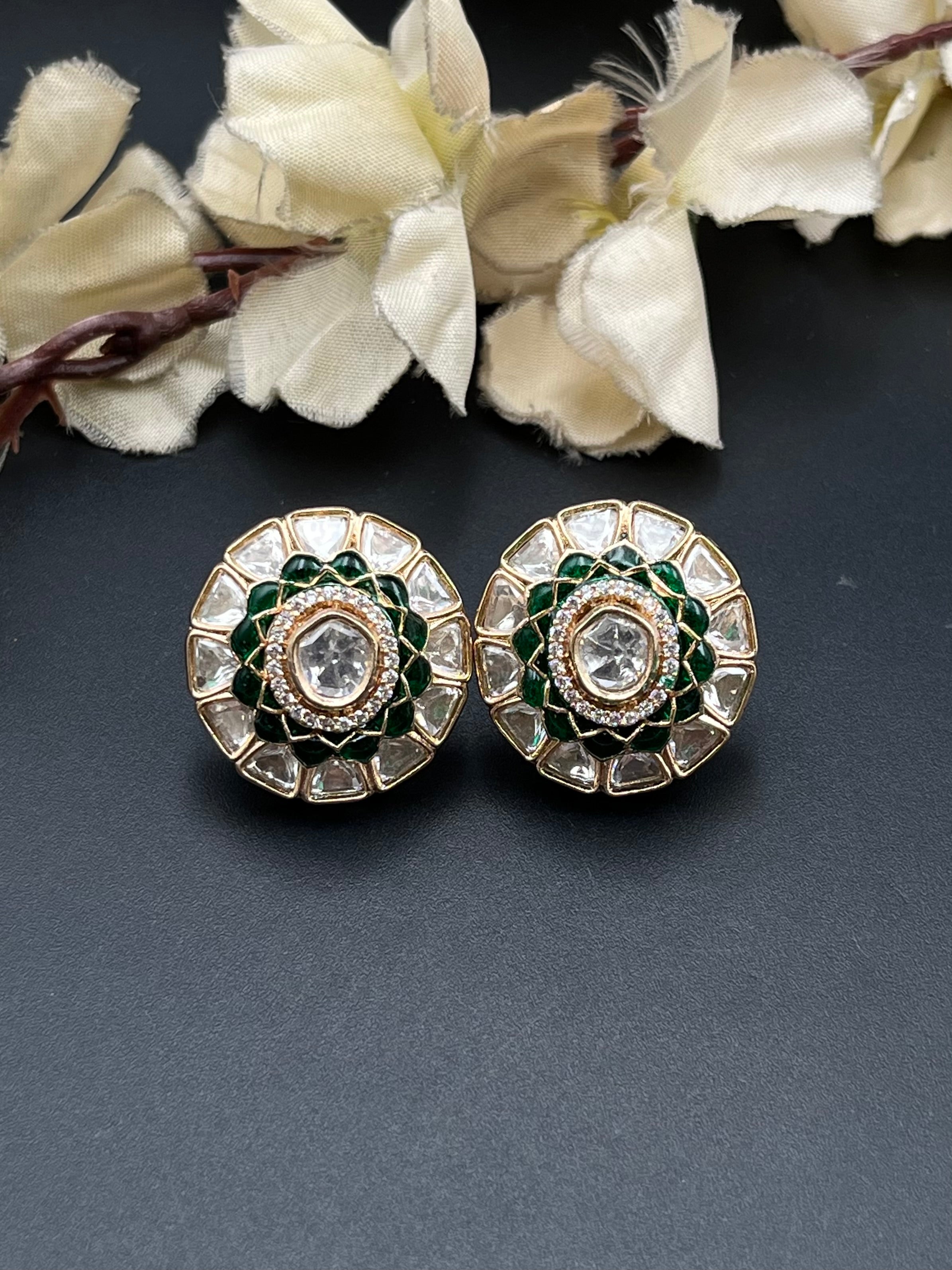 JIYO EARRING