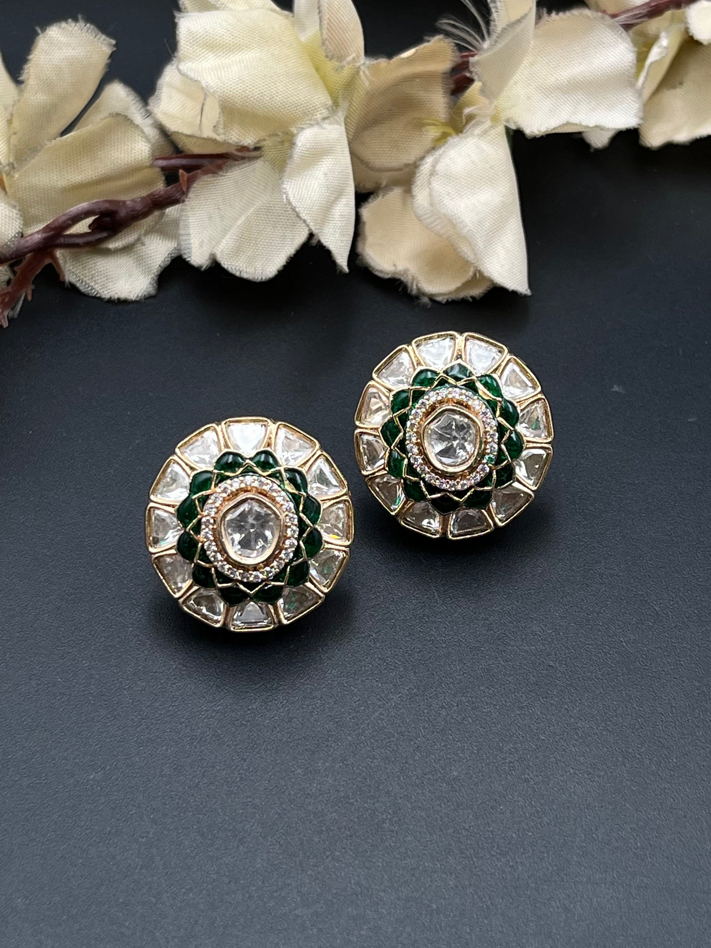 JIYO EARRING