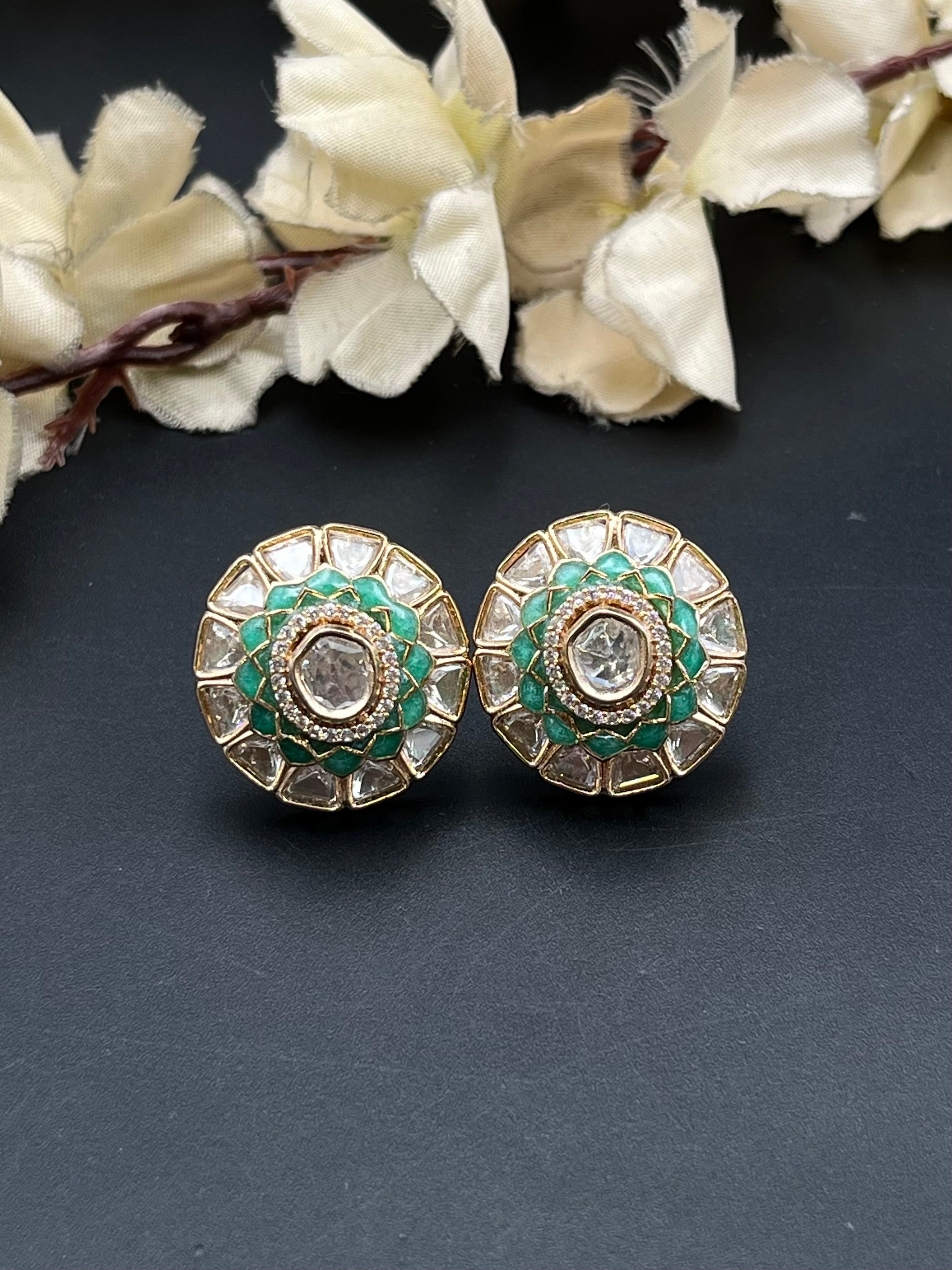 JIYO EARRING
