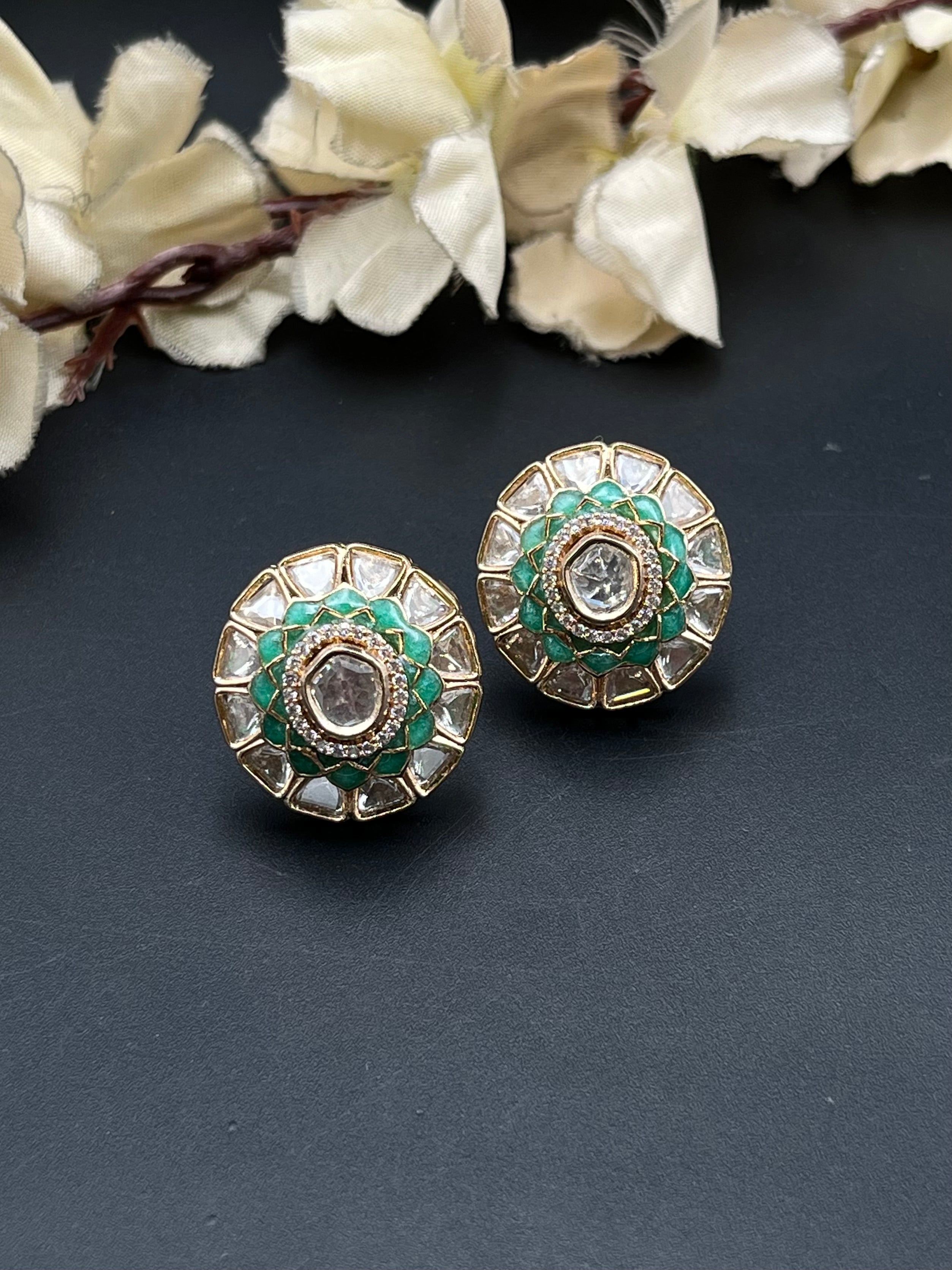 JIYO EARRING