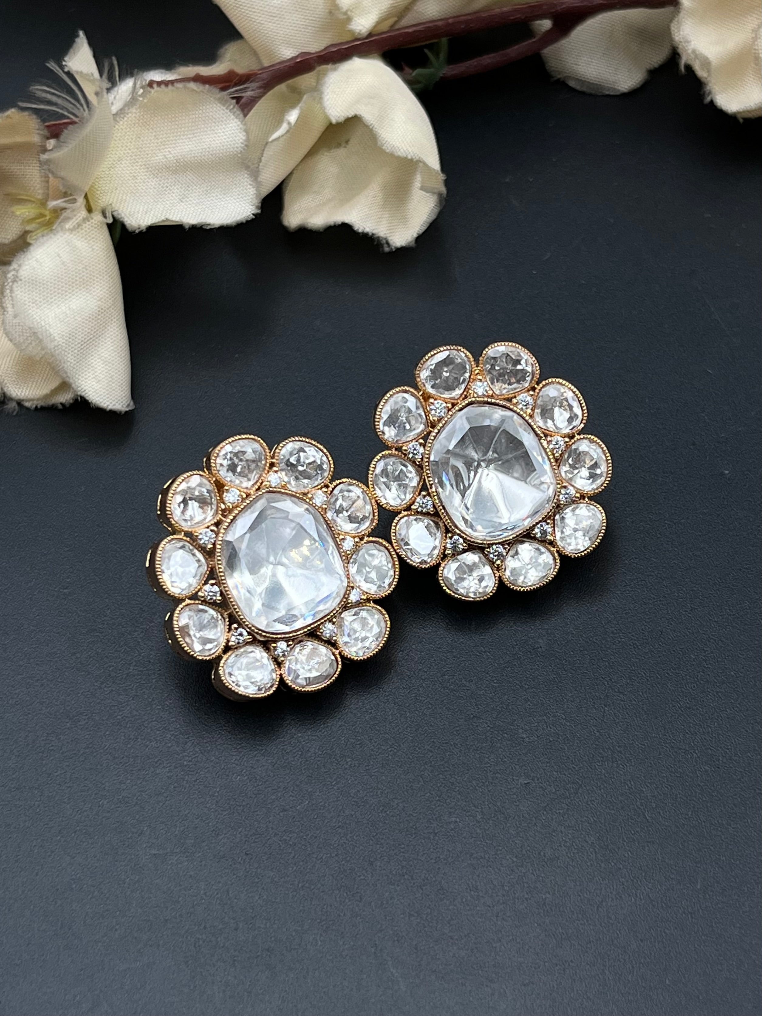 TANVI EARRING