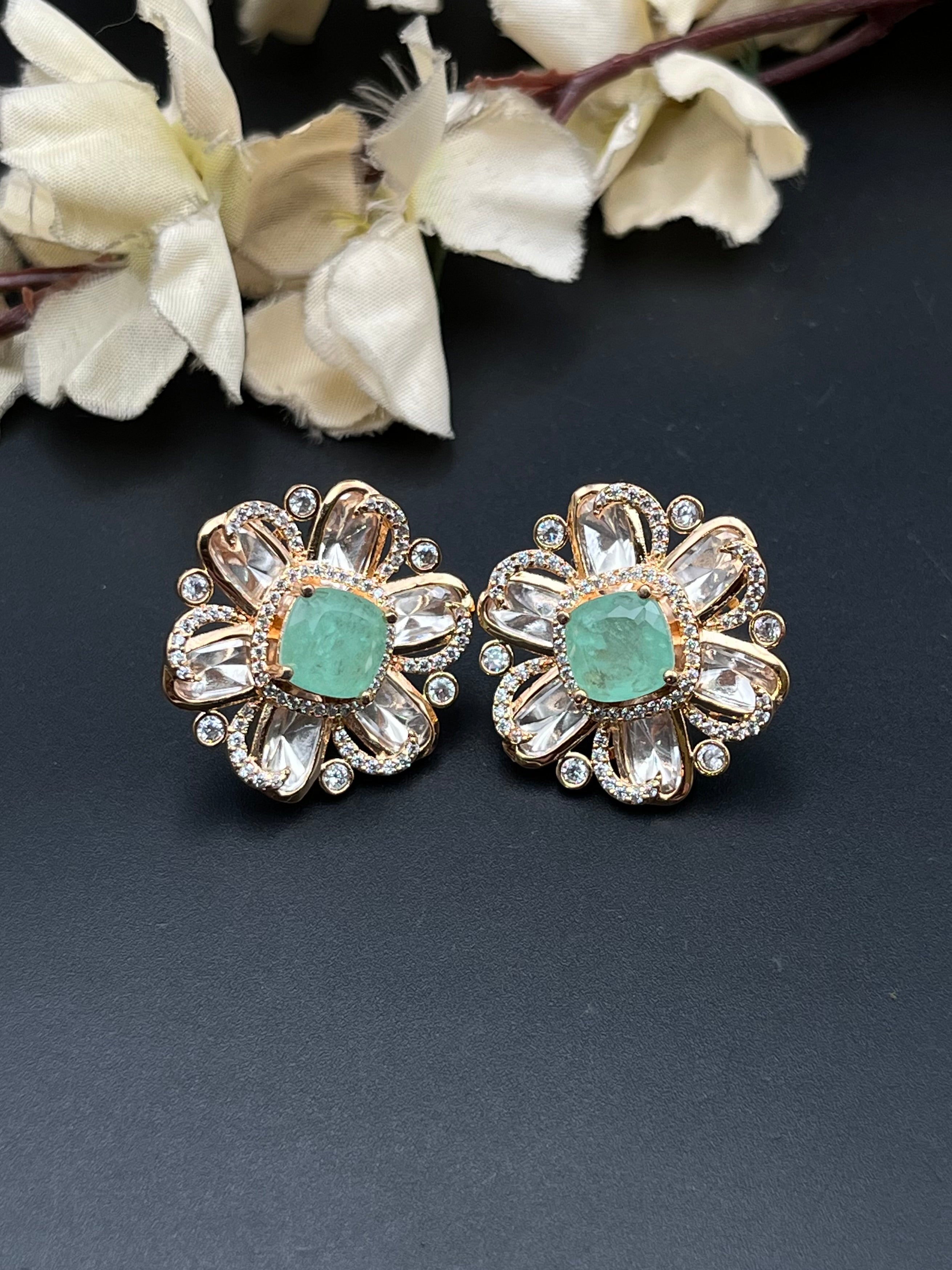 SIYA EARRING