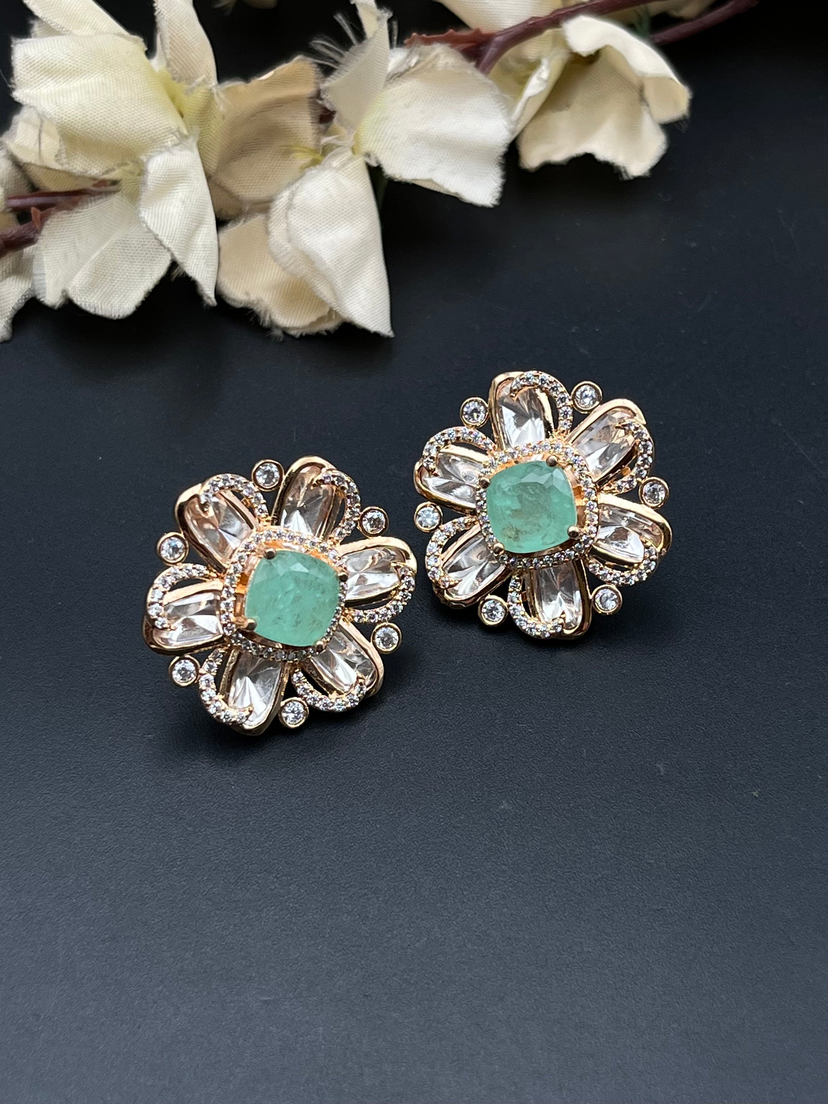 SIYA EARRING