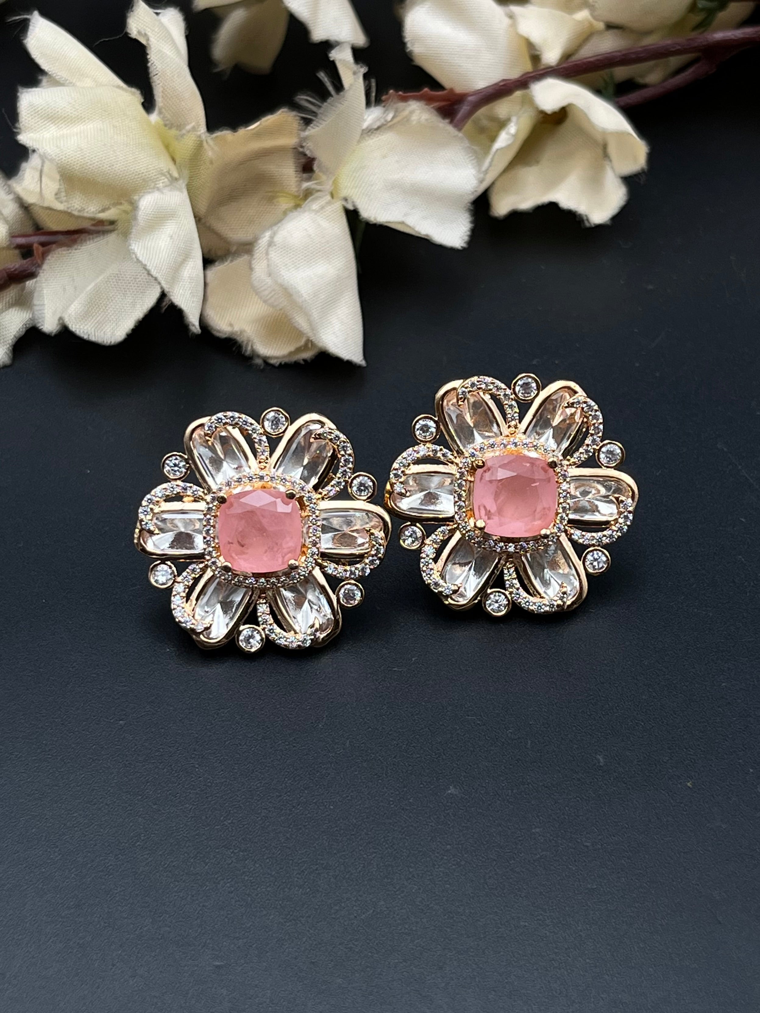 SIYA EARRING