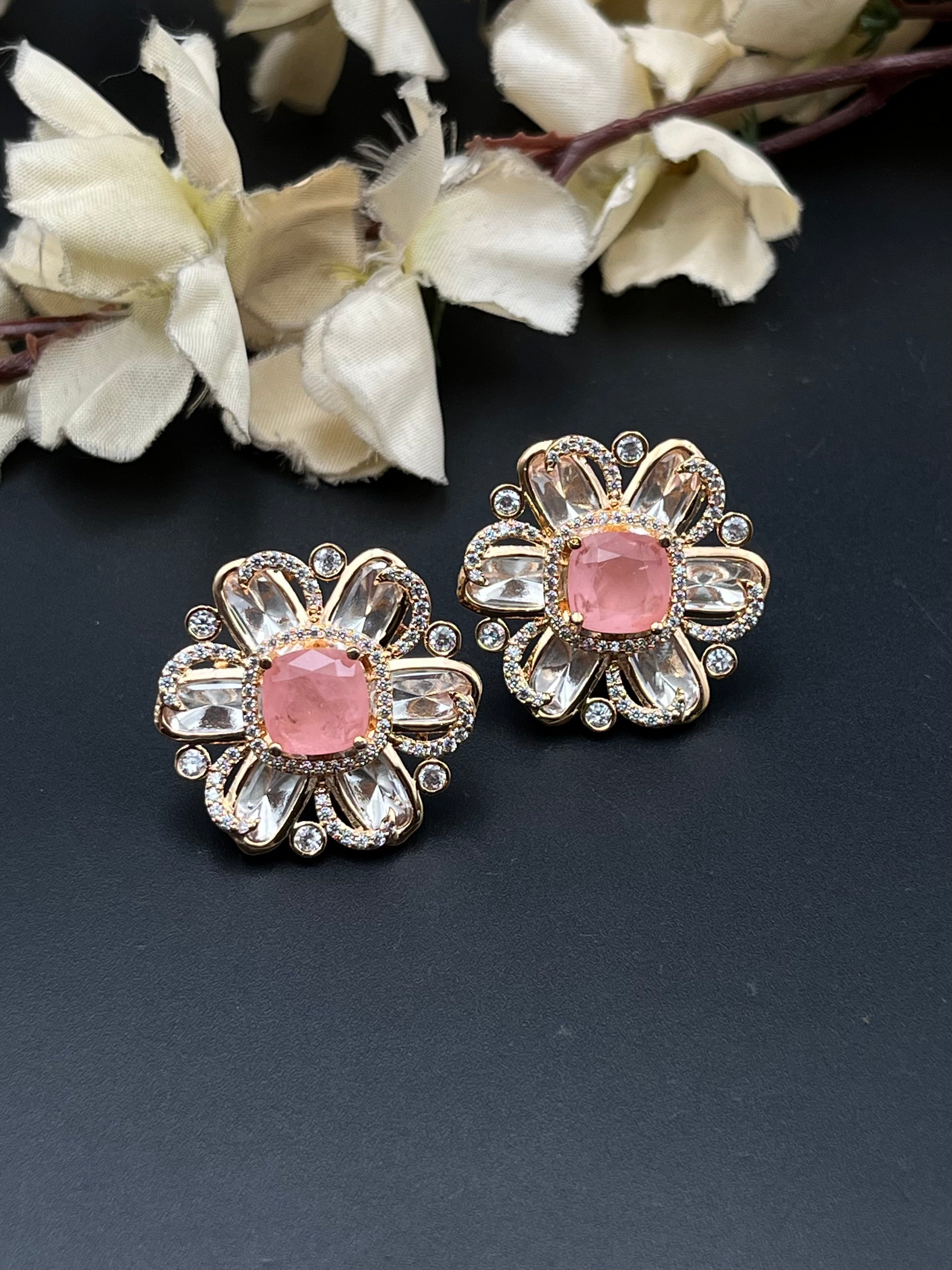 SIYA EARRING