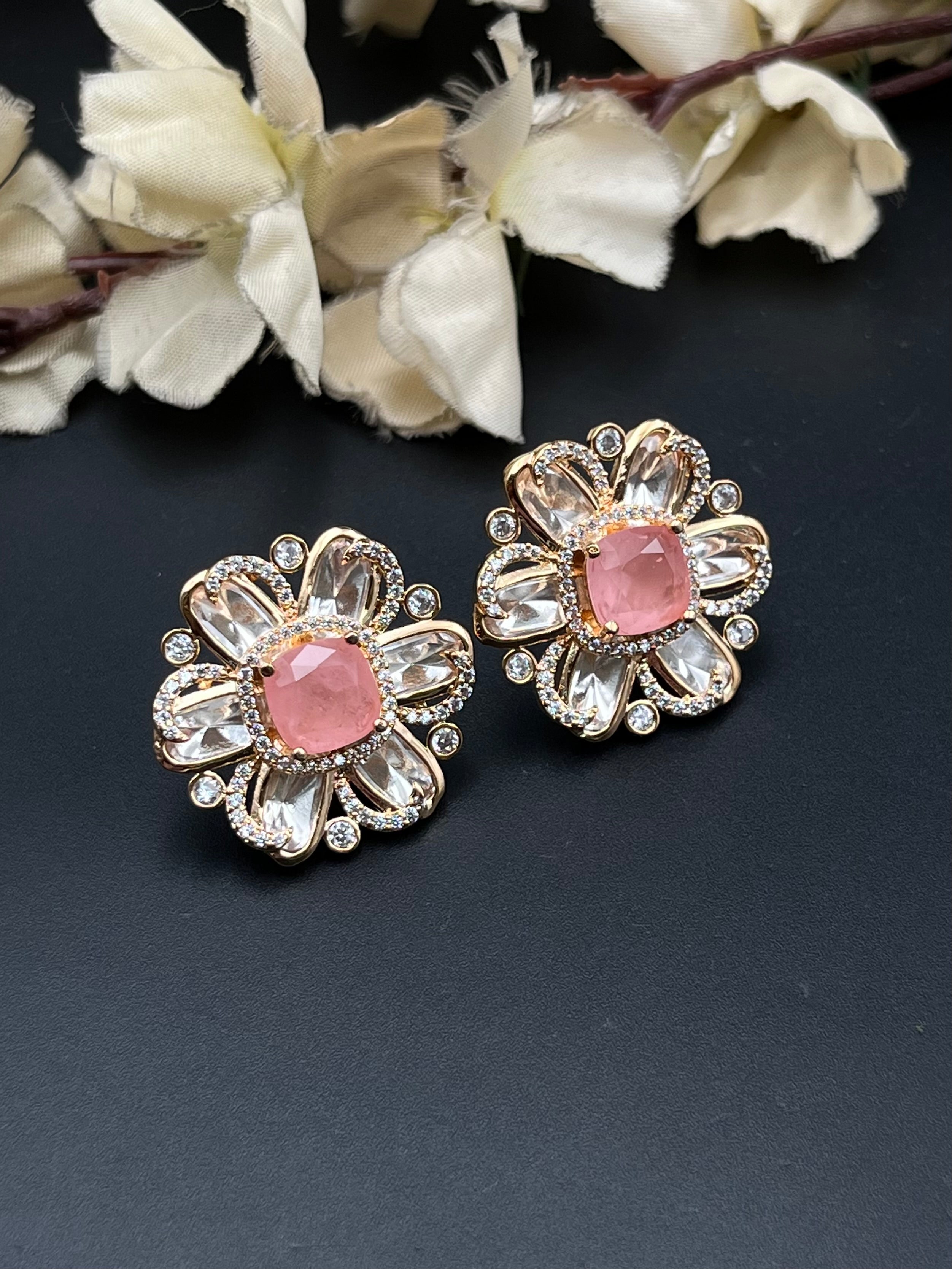 SIYA EARRING