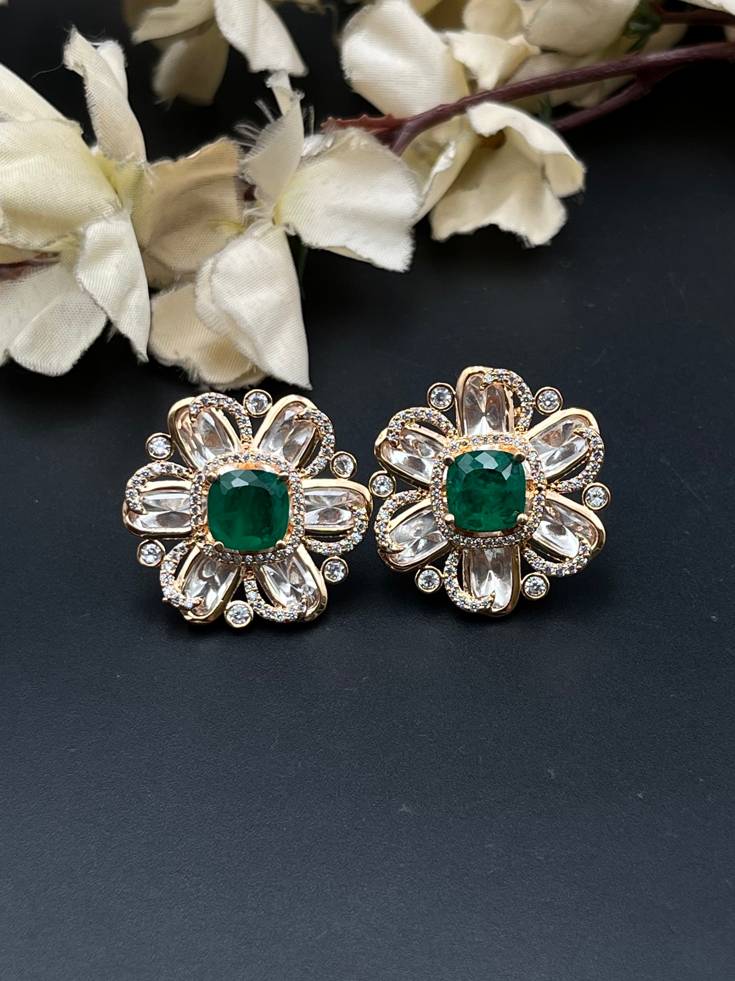 SIYA EARRING