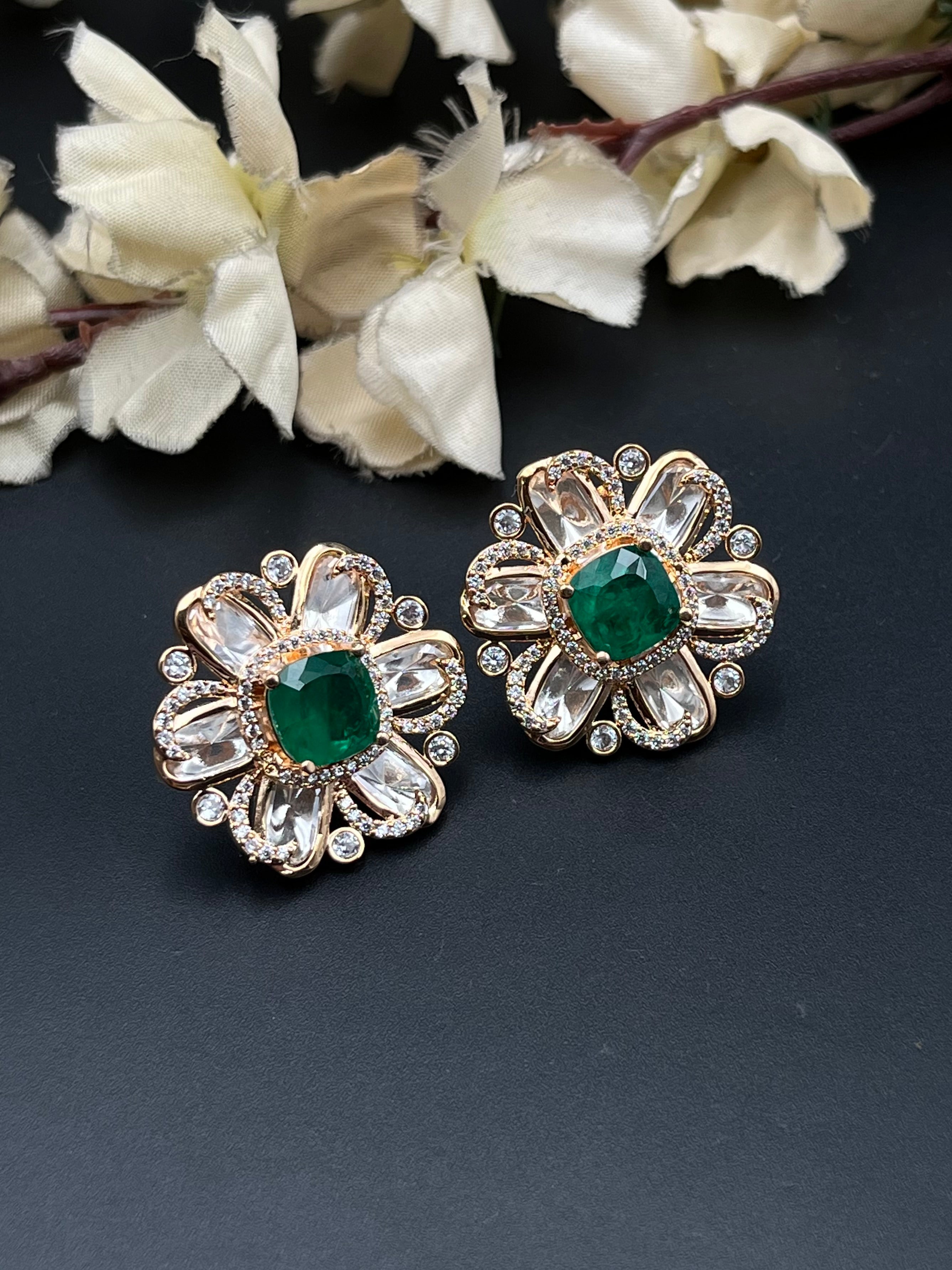 SIYA EARRING