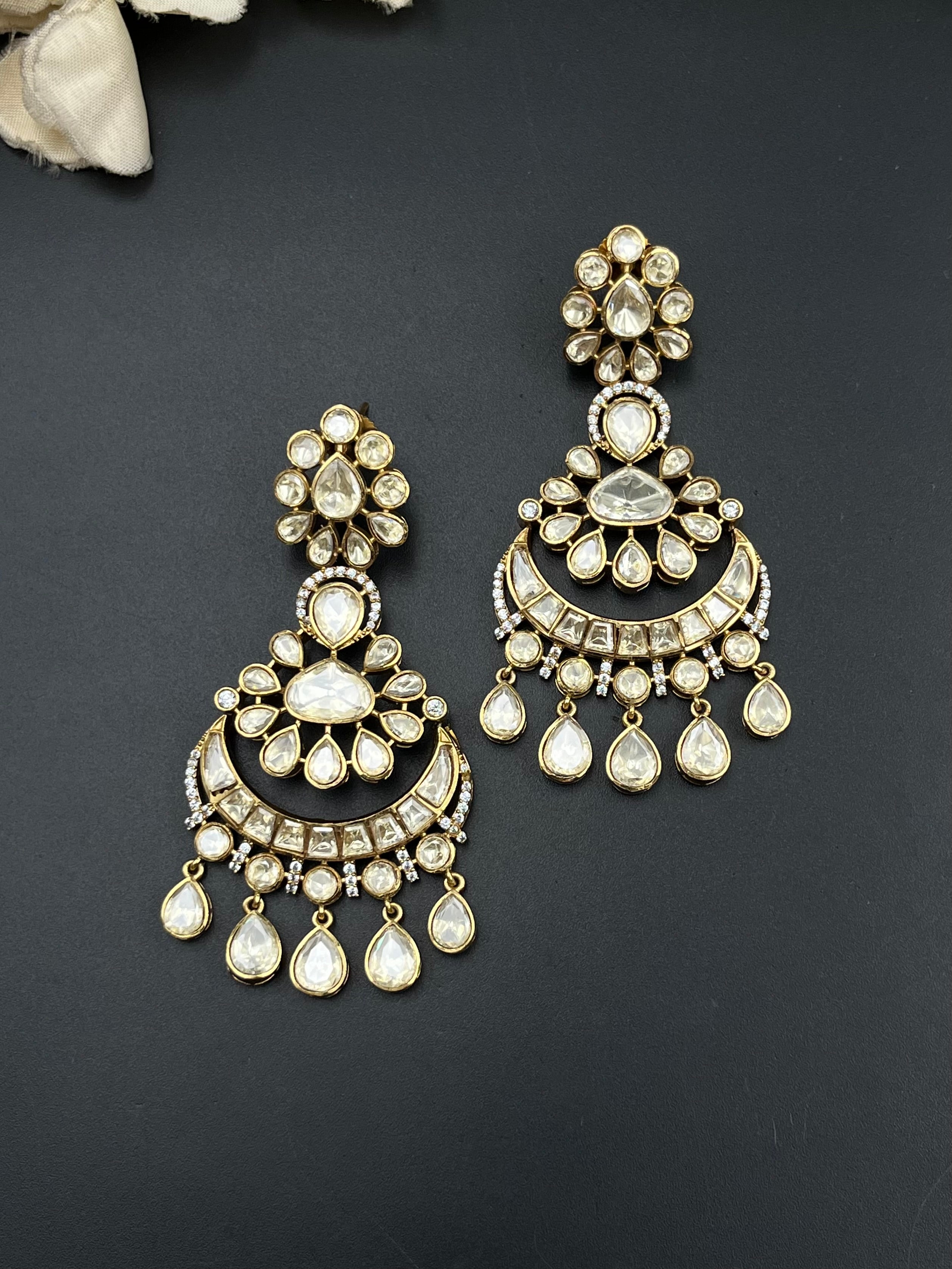 JIYAS EARRING