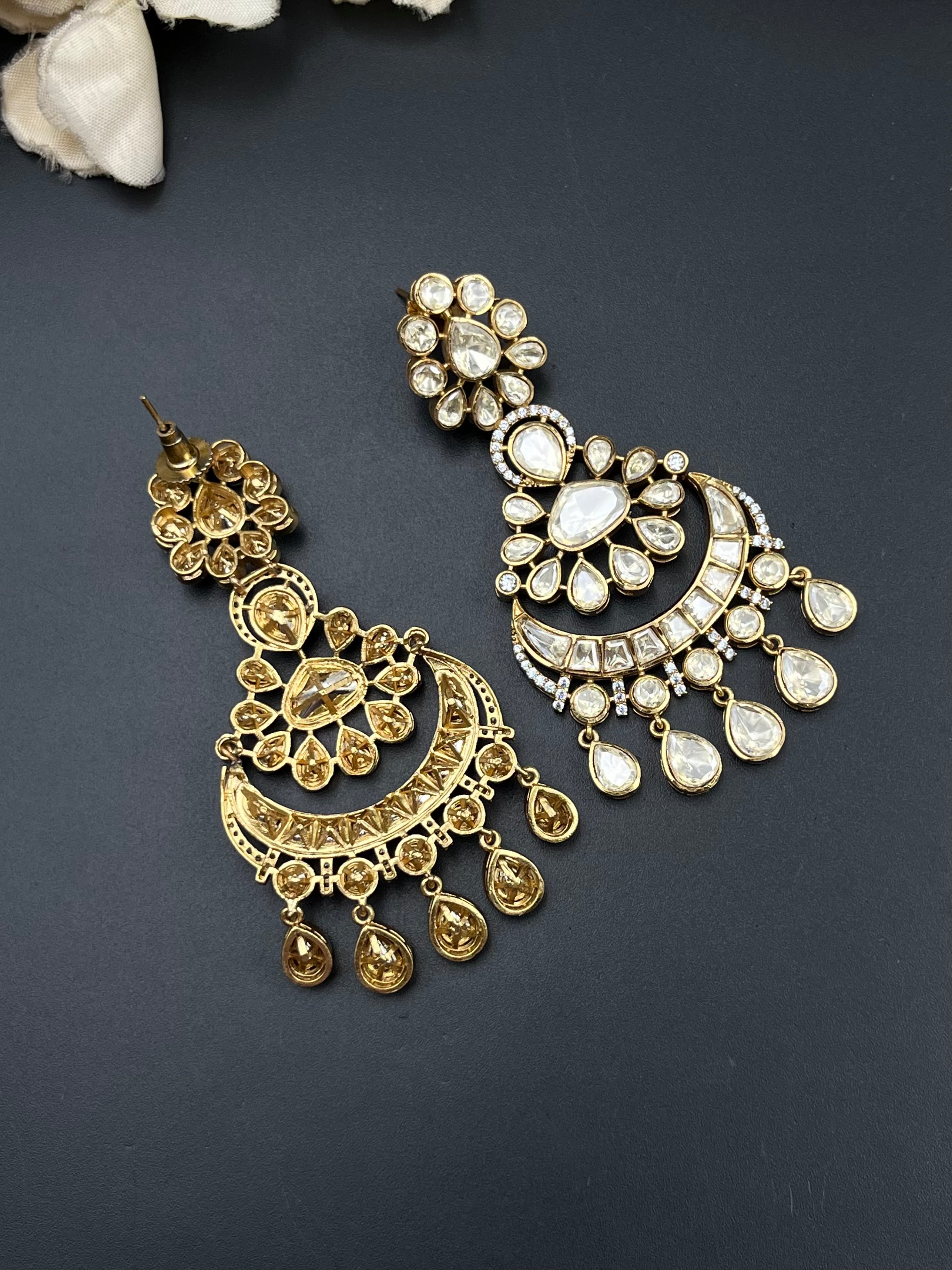 JIYAS EARRING