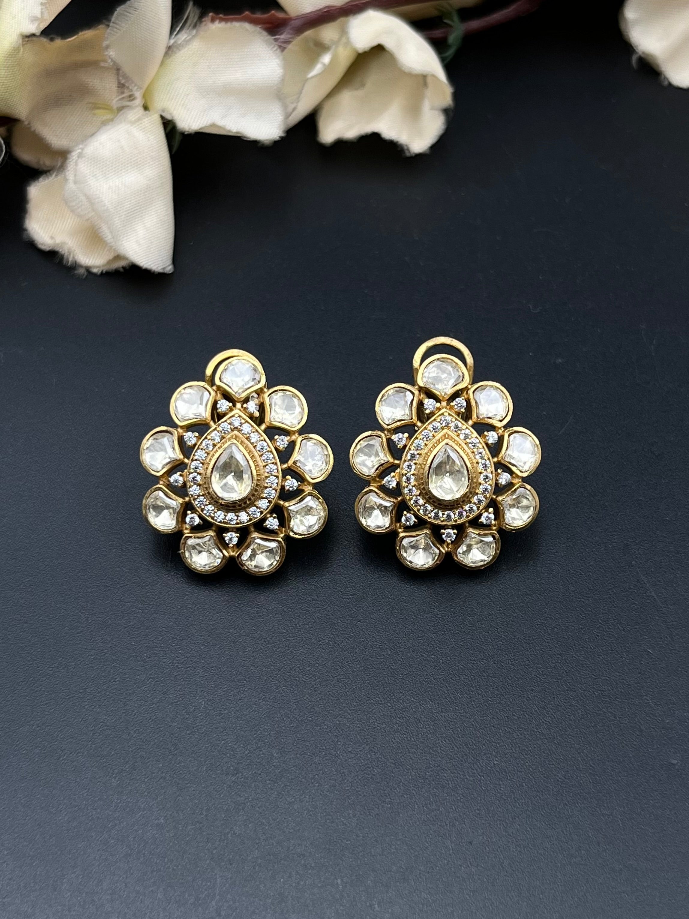 HIYAS EARRING