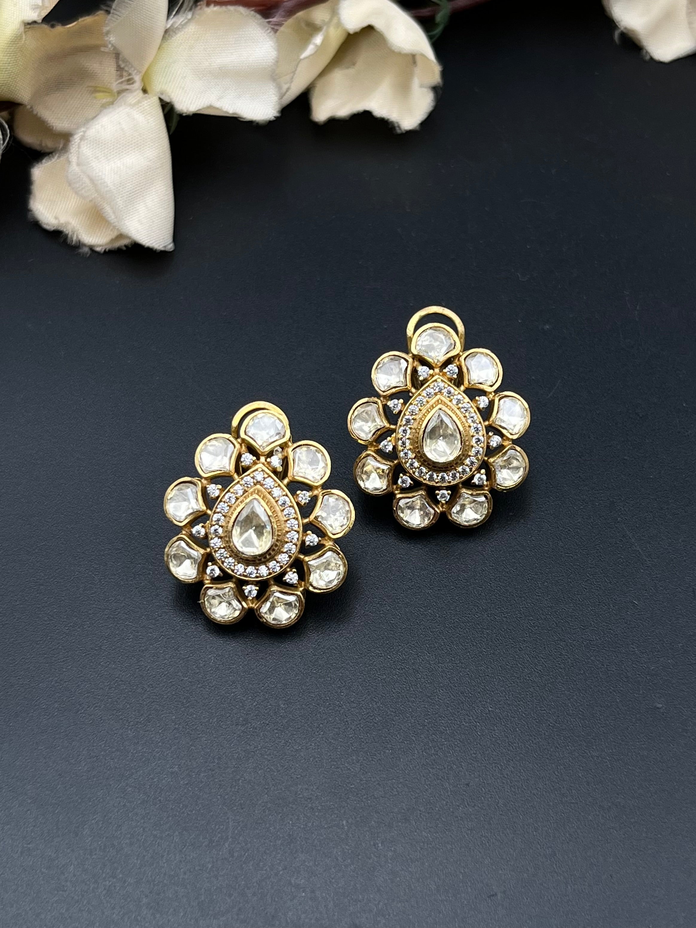 HIYAS EARRING