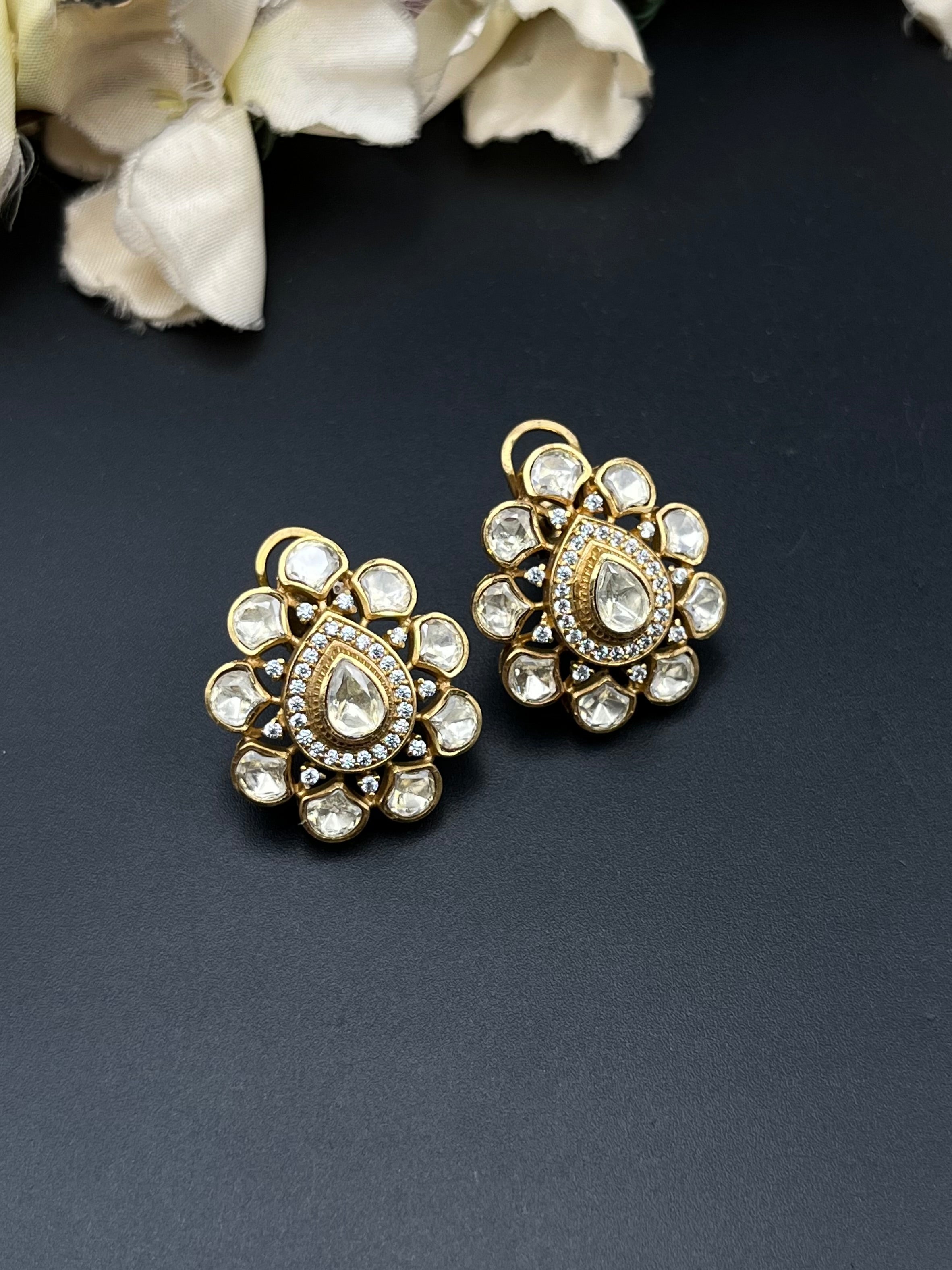 HIYAS EARRING
