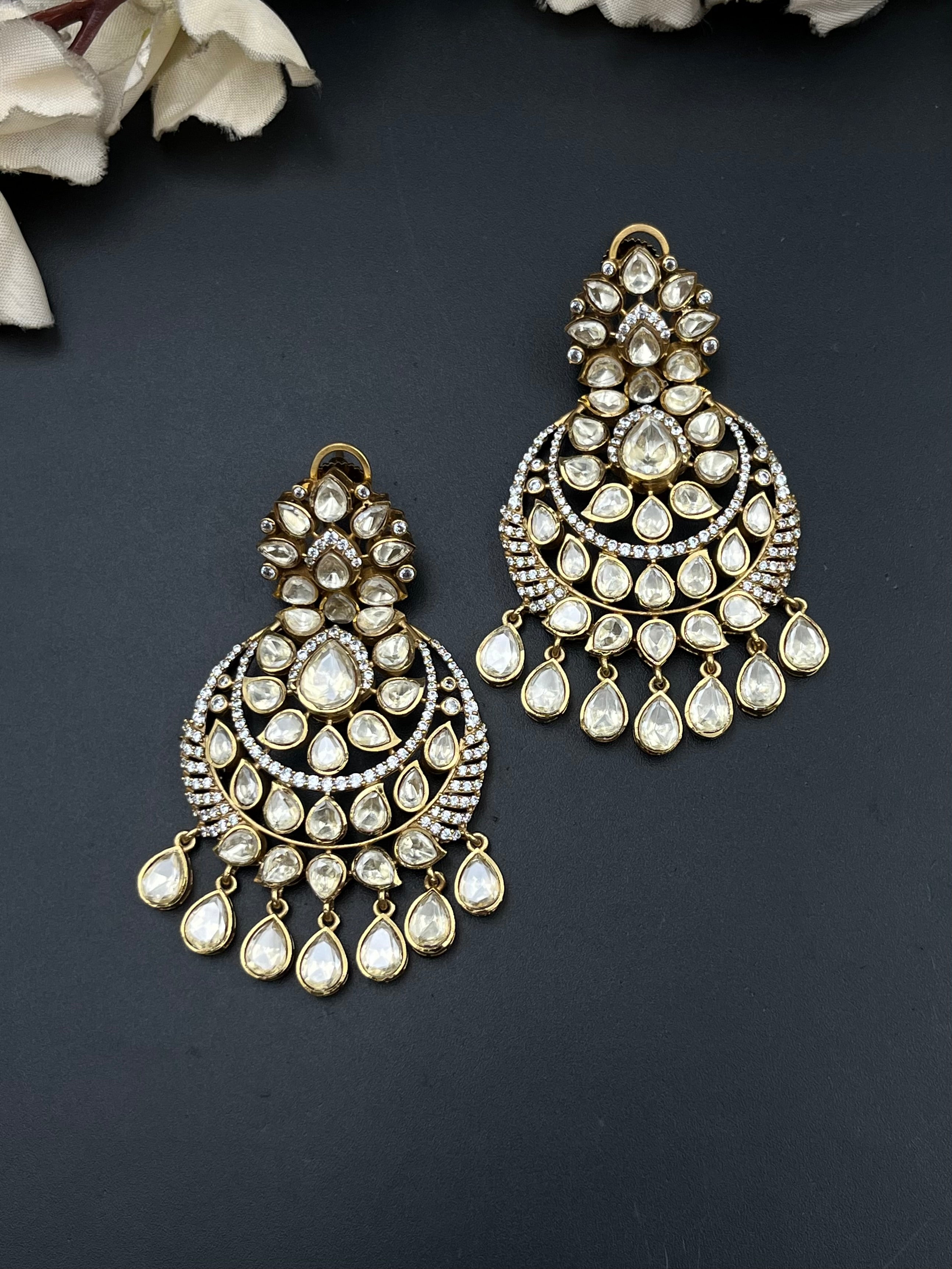 EYOS EARRING
