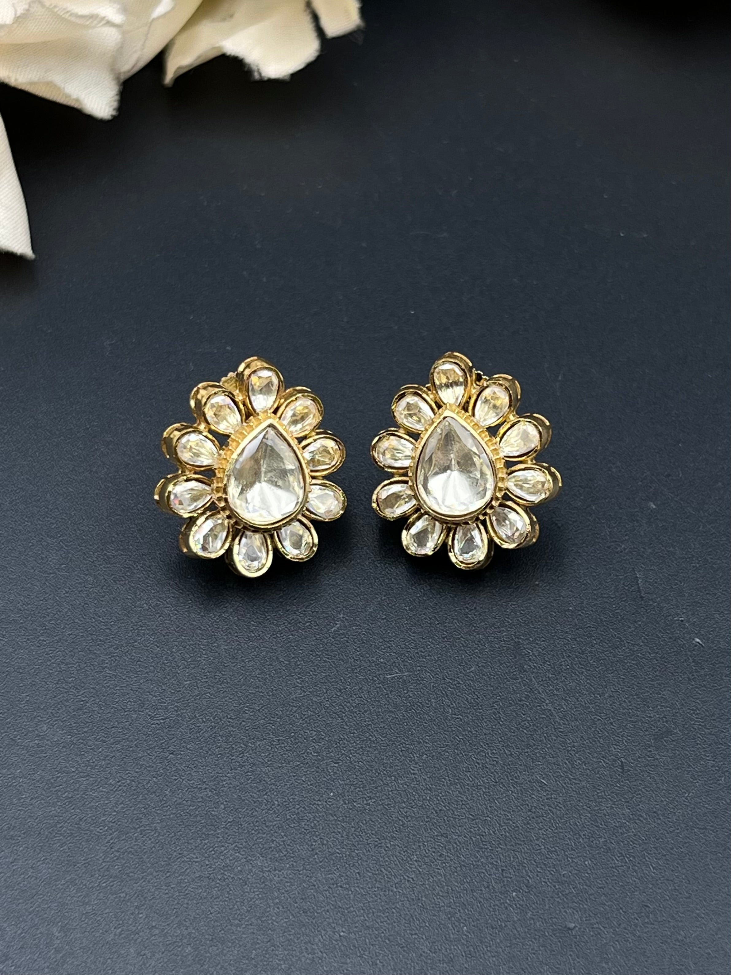 FAIZA EARRING