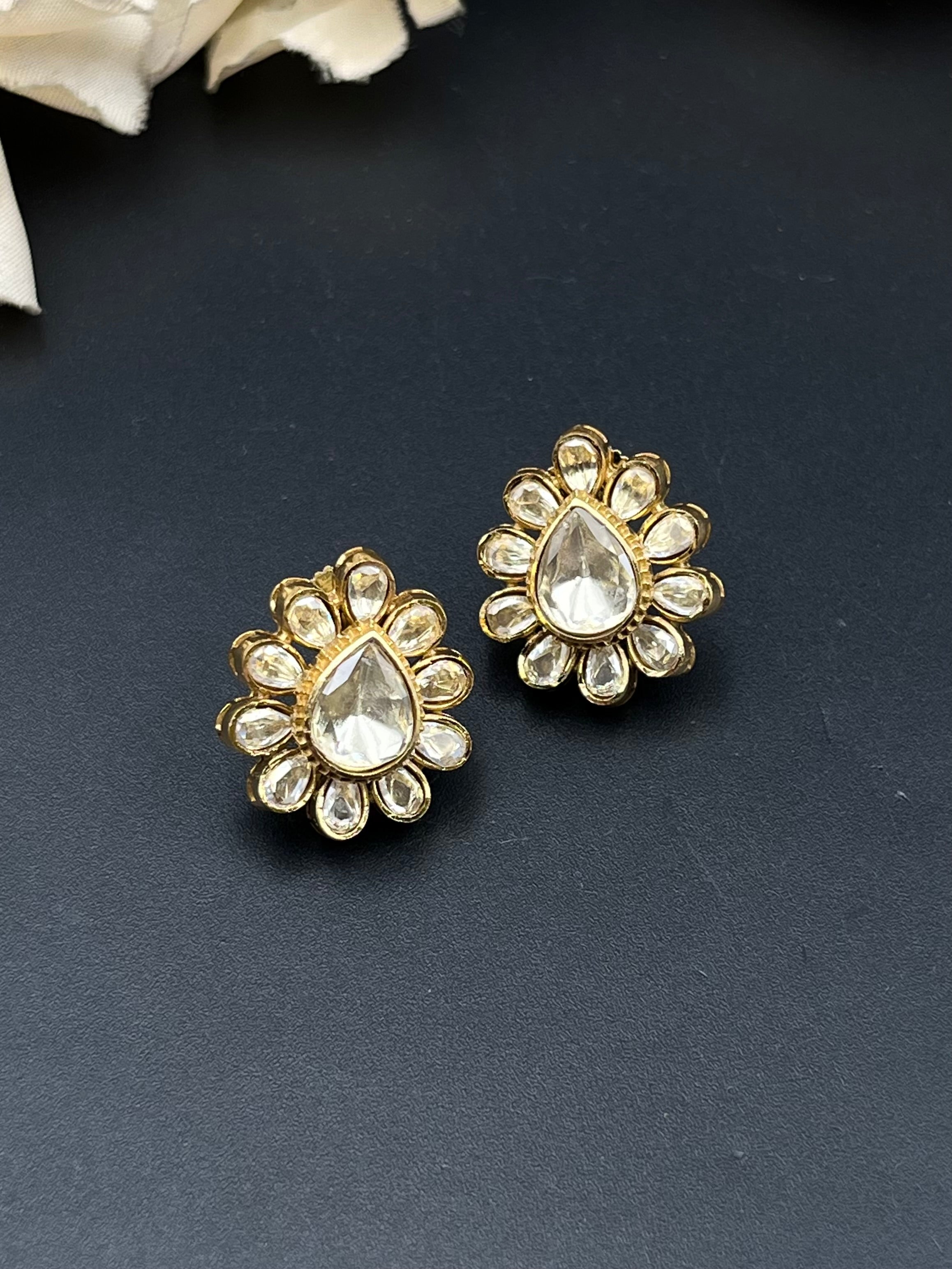 FAIZA EARRING