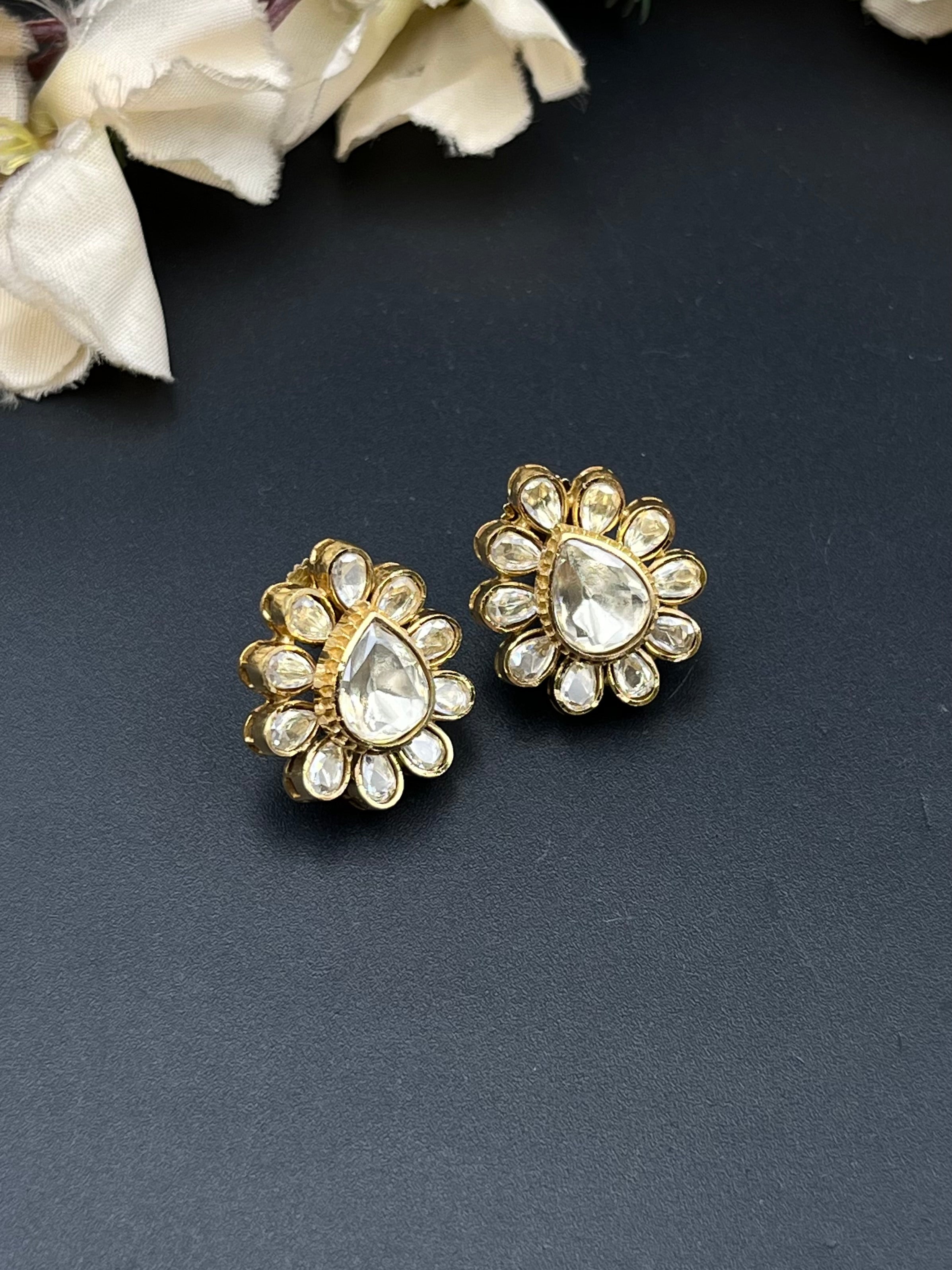 FAIZA EARRING