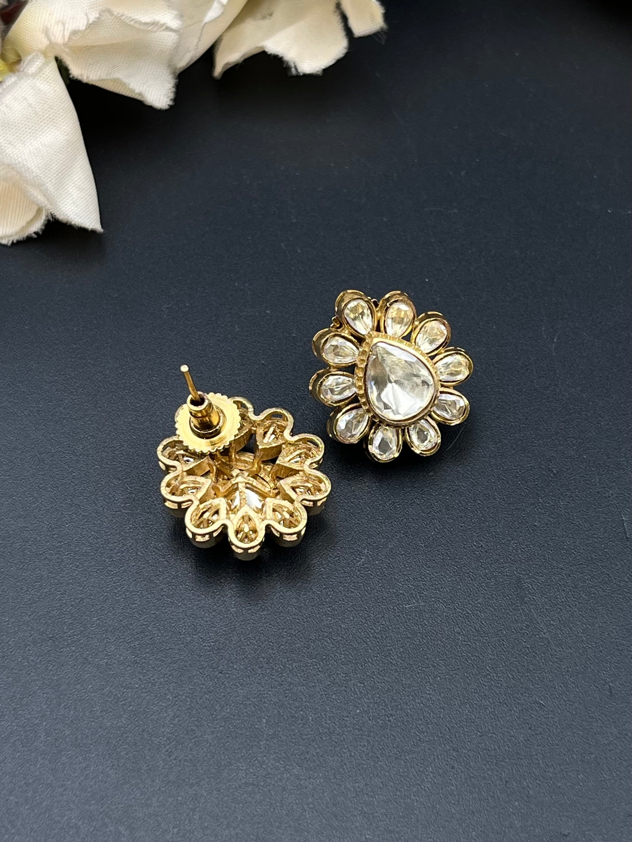 FAIZA EARRING