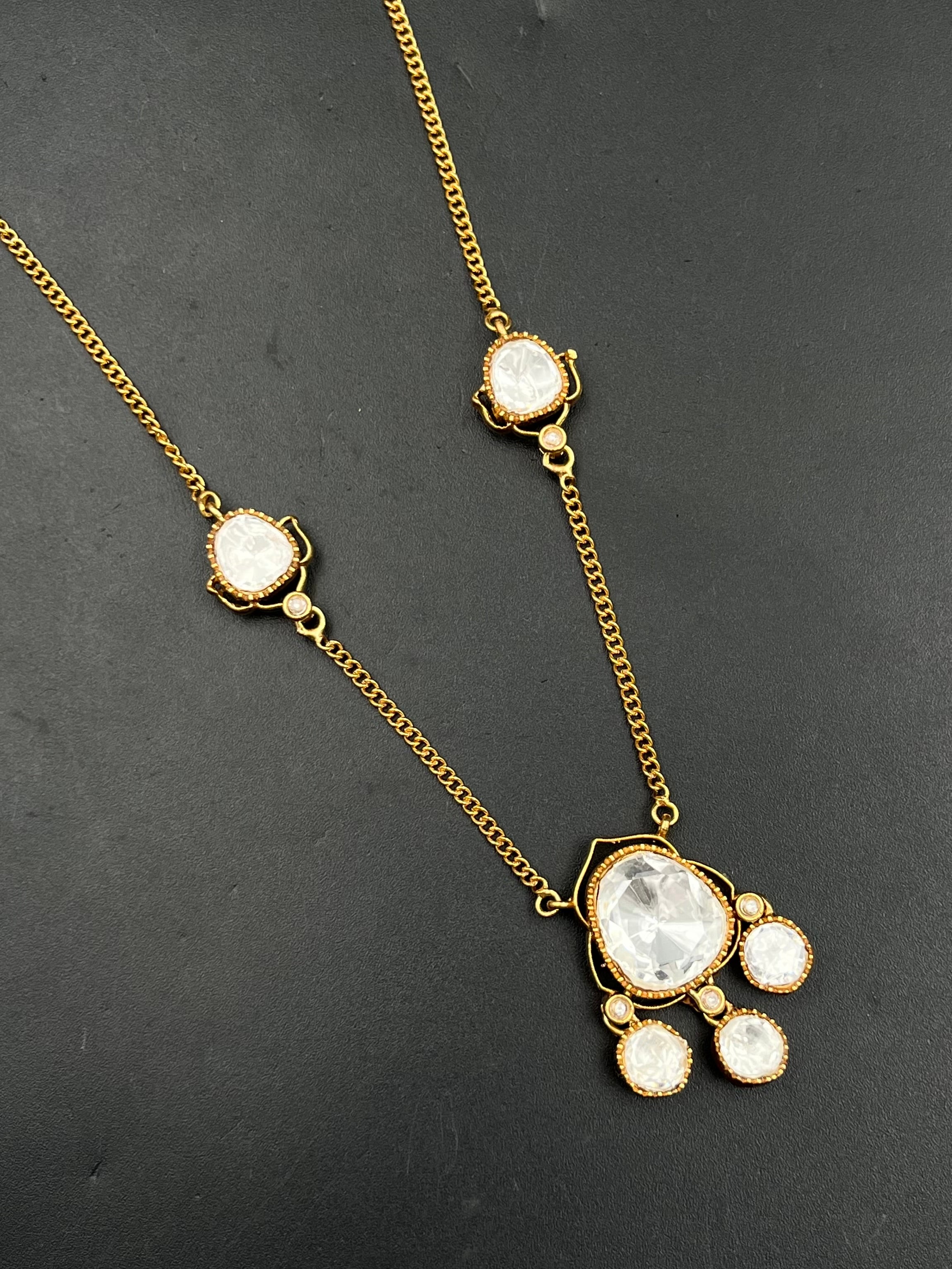 KIRAA PENDANT
