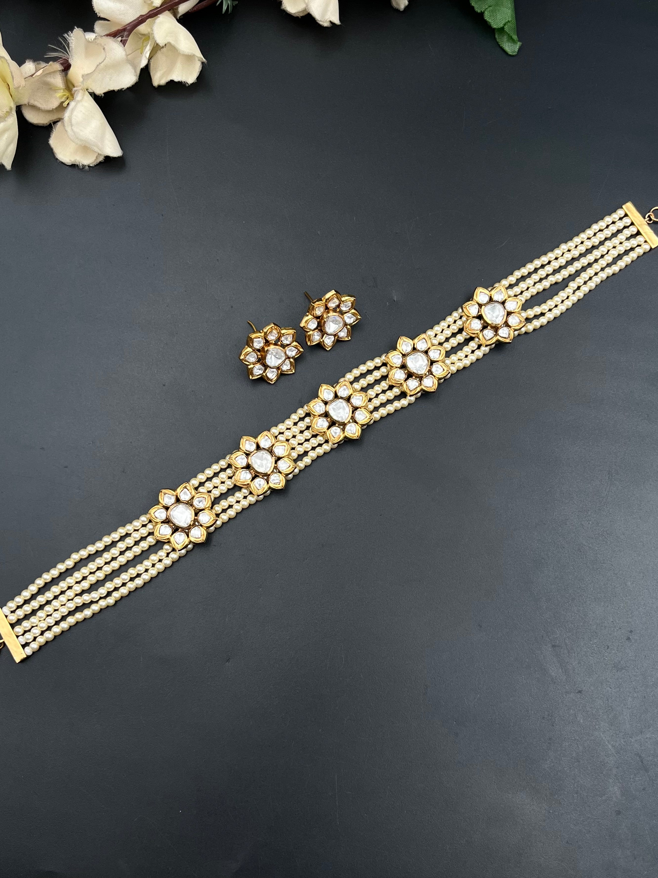 ZEENAT NECKLACE