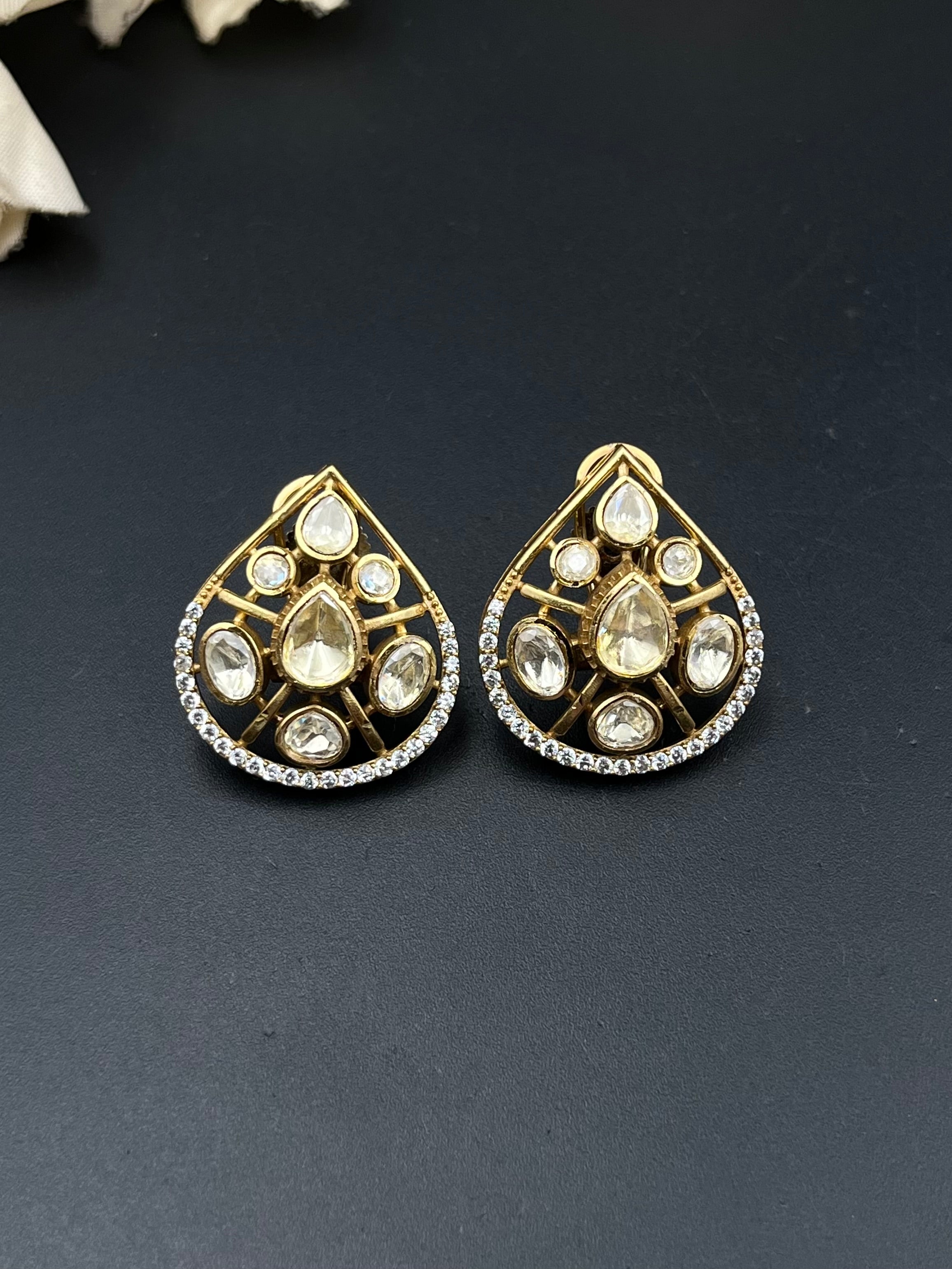 KIRAT NECKLACE