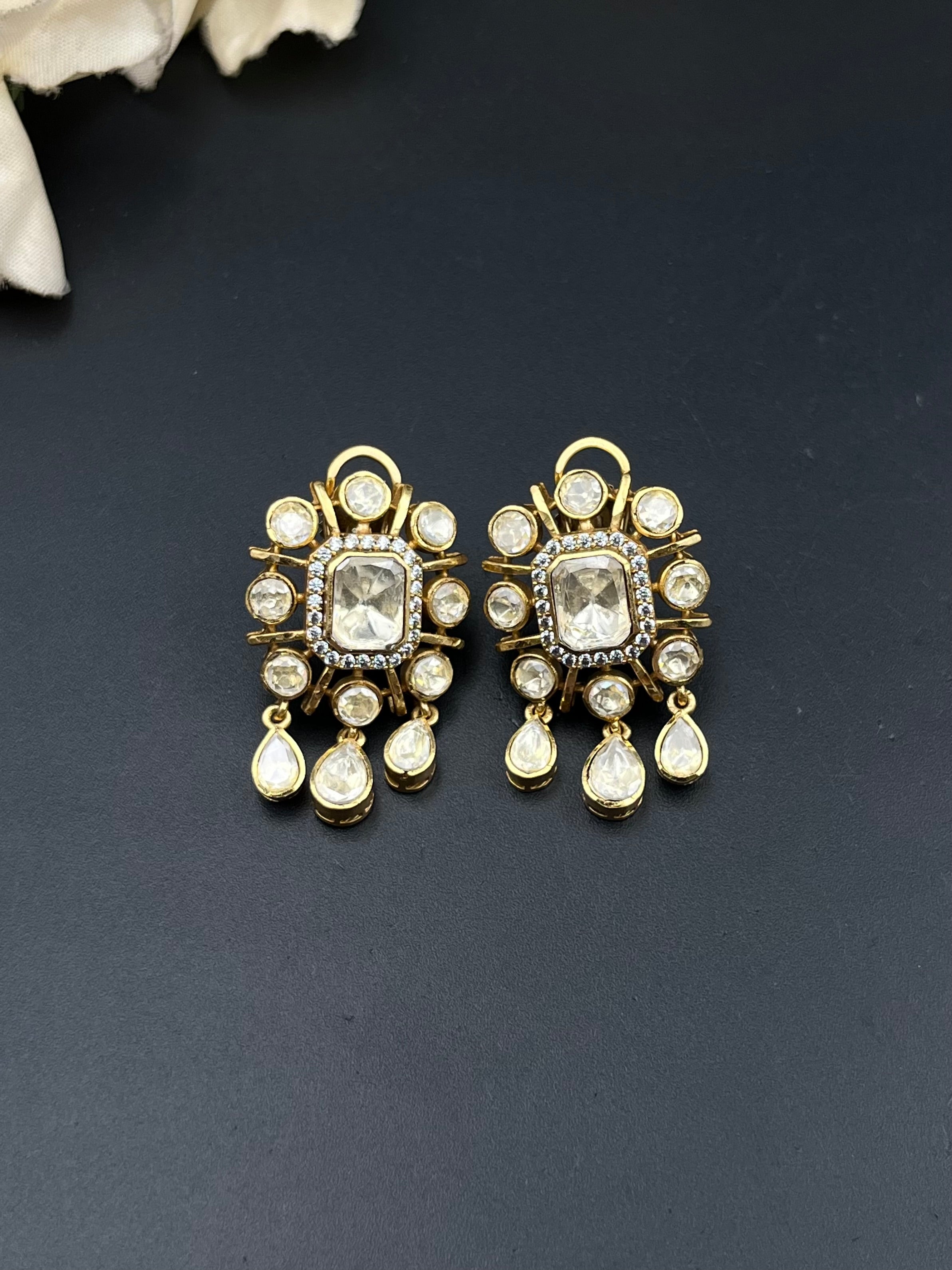 ALIMA NECKLACE