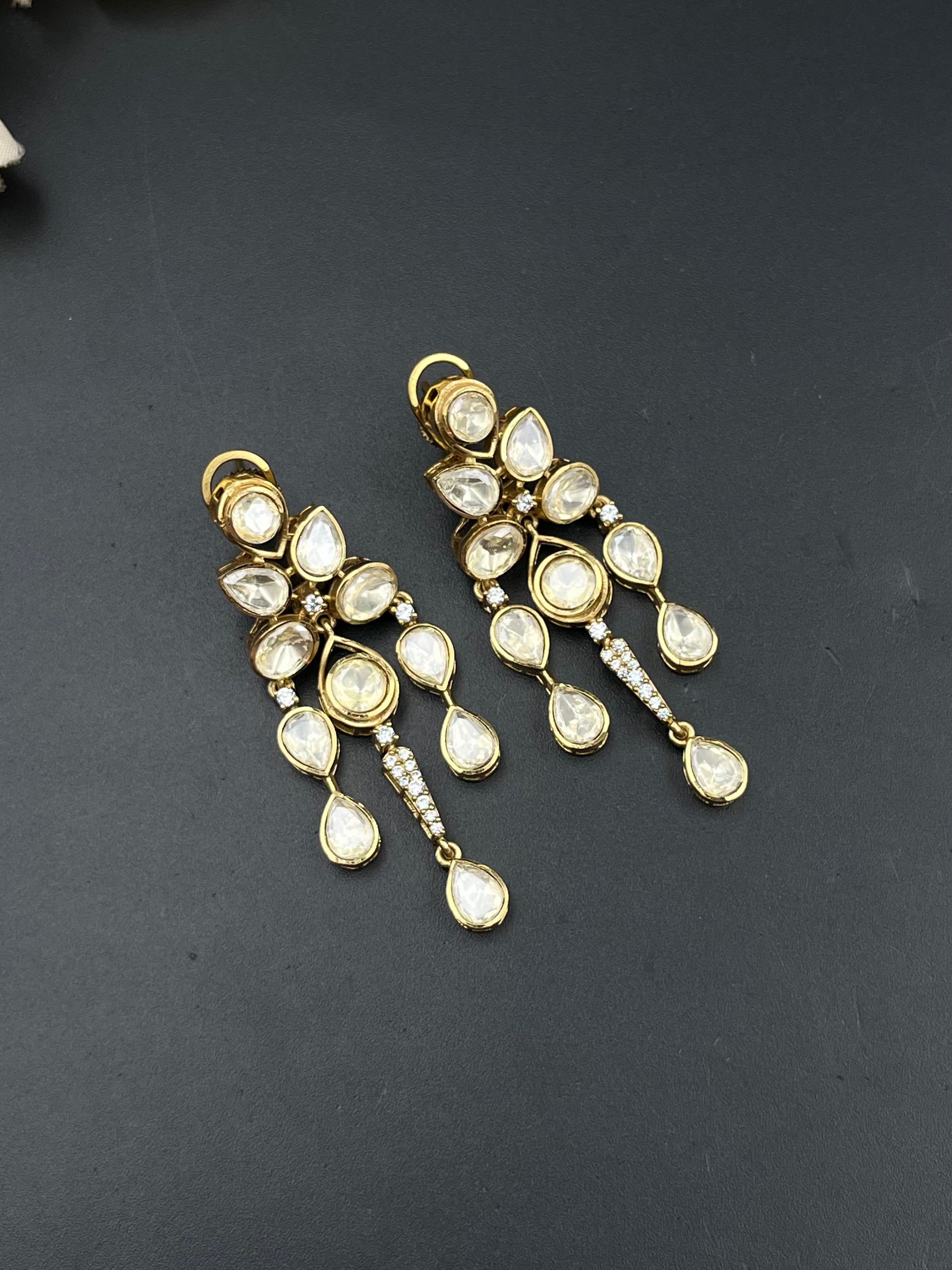 AMIRA NECKLACE