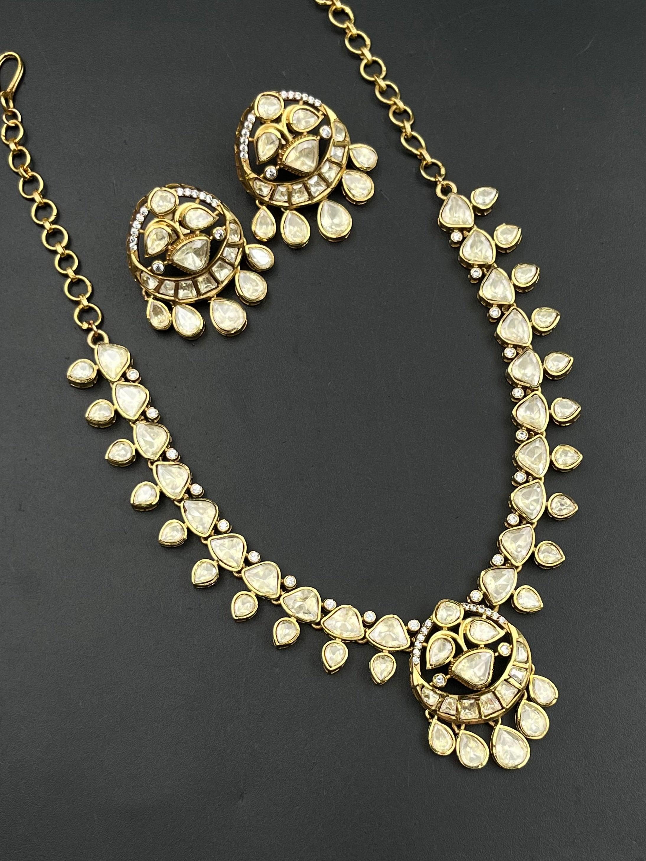 EZZA NECKLACE