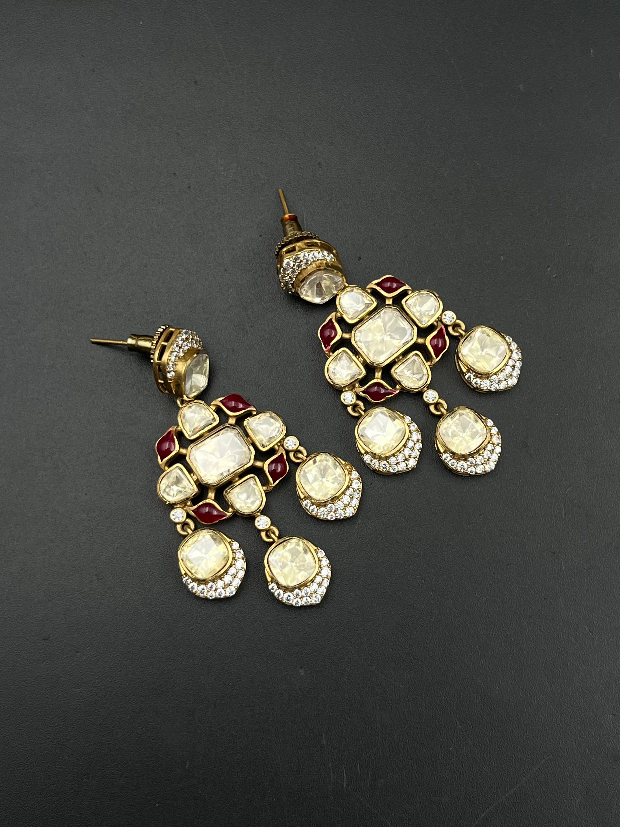 KYDA NECKLACE